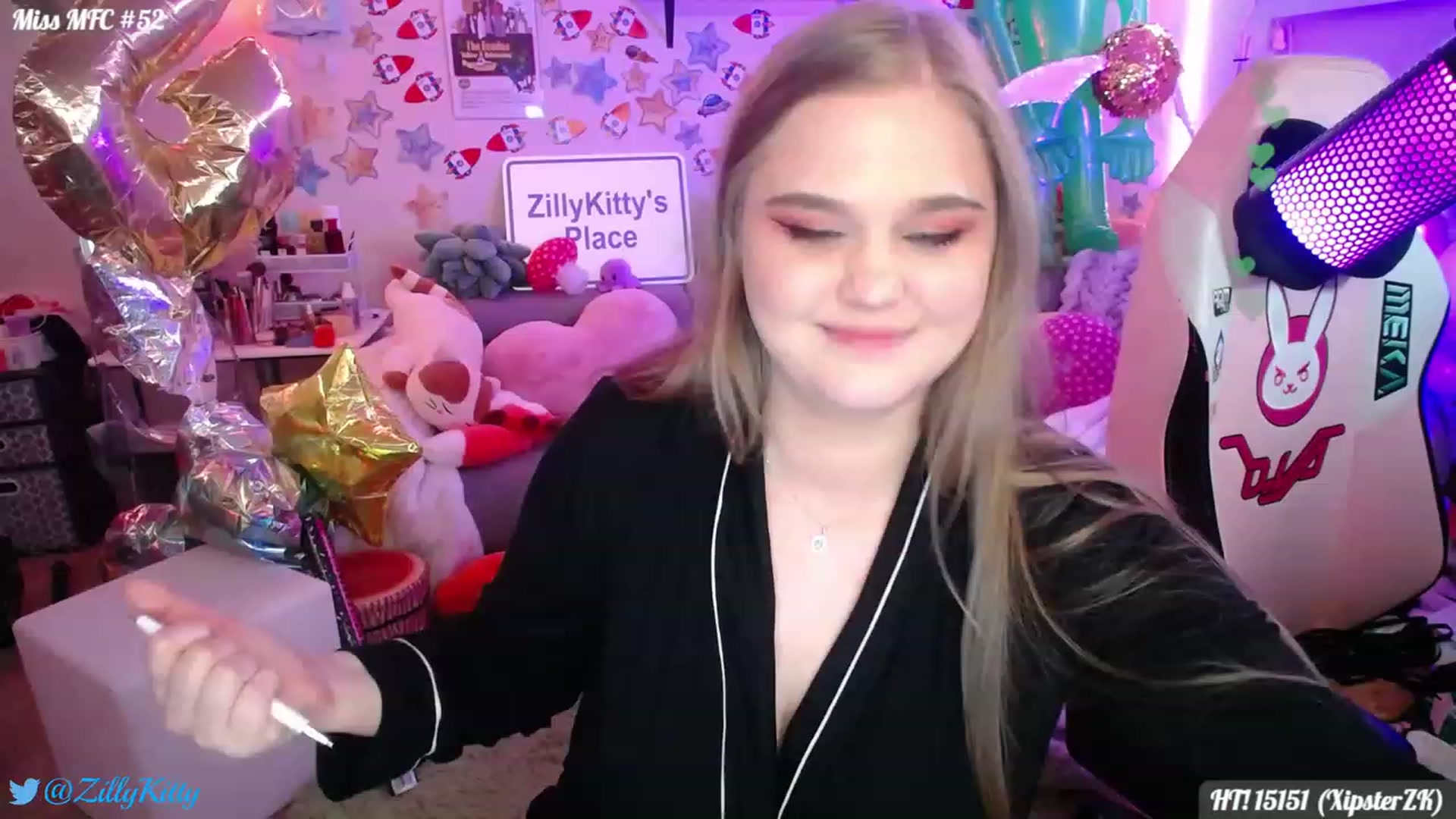 Gallery image thumbnail from ZillyKitty's myfreecams stream on, 07/22/2023, 02:44 image 4 of 20