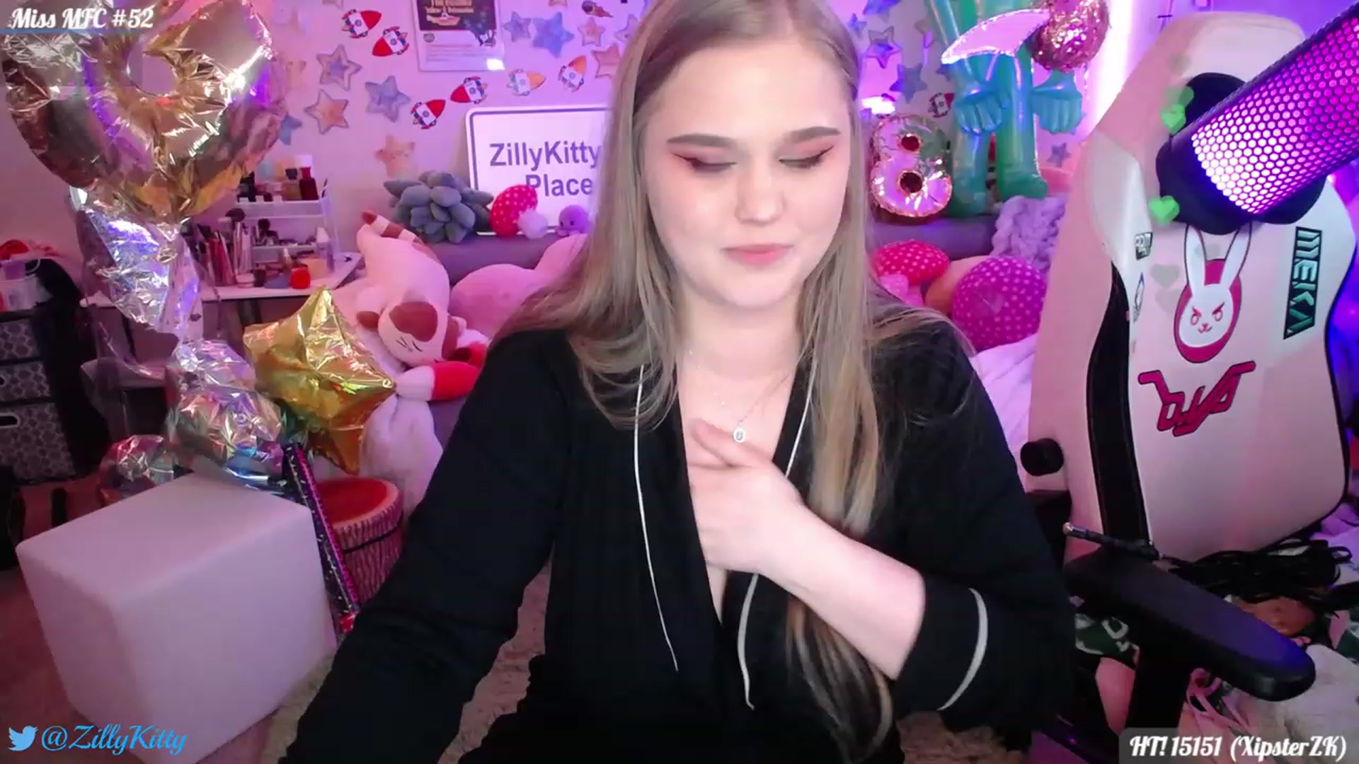 Gallery image thumbnail from ZillyKitty's myfreecams stream on, 07/22/2023, 02:44 image 14 of 20