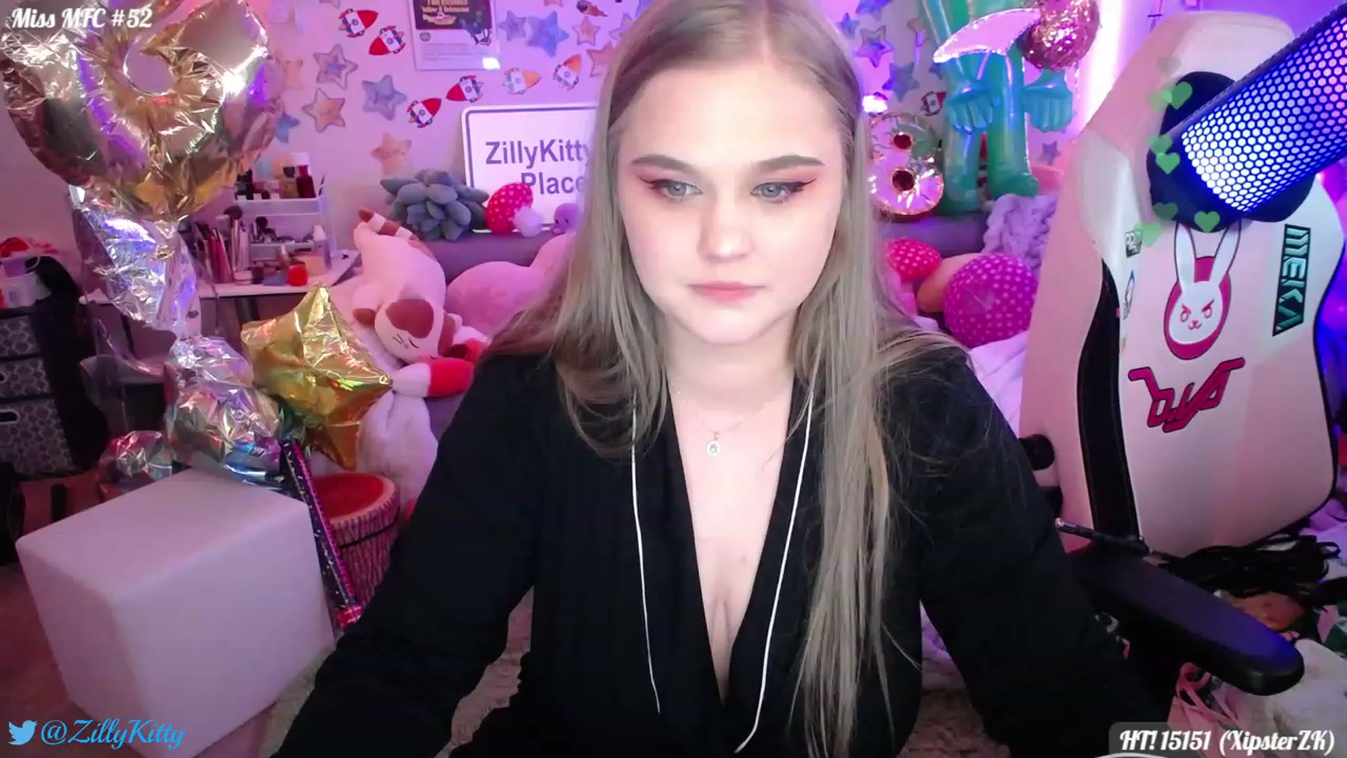 Gallery image thumbnail from ZillyKitty's myfreecams stream on, 07/22/2023, 02:44 image 12 of 20