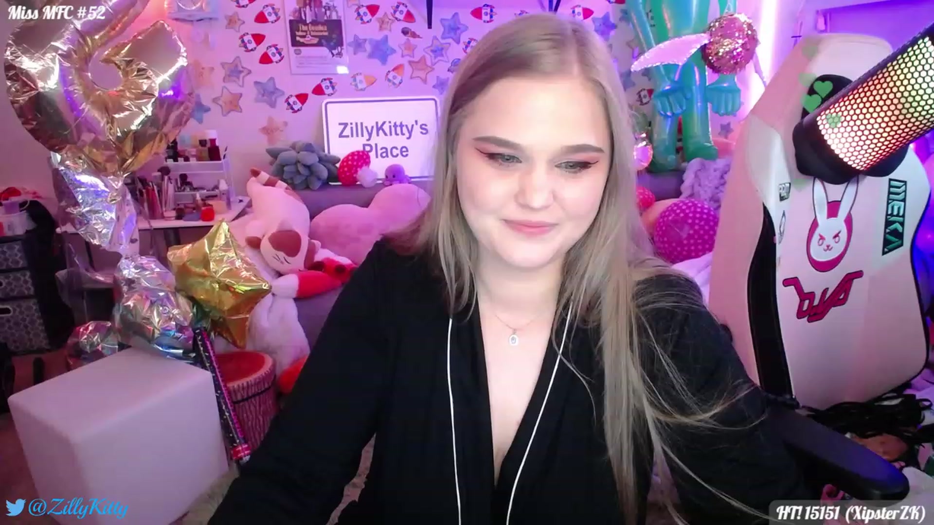Gallery image thumbnail from ZillyKitty's myfreecams stream on, 07/22/2023, 02:44 image 6 of 20