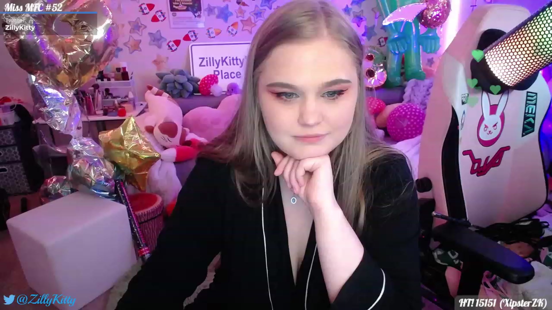 Gallery image thumbnail from ZillyKitty's myfreecams stream on, 07/22/2023, 02:44 image 11 of 20