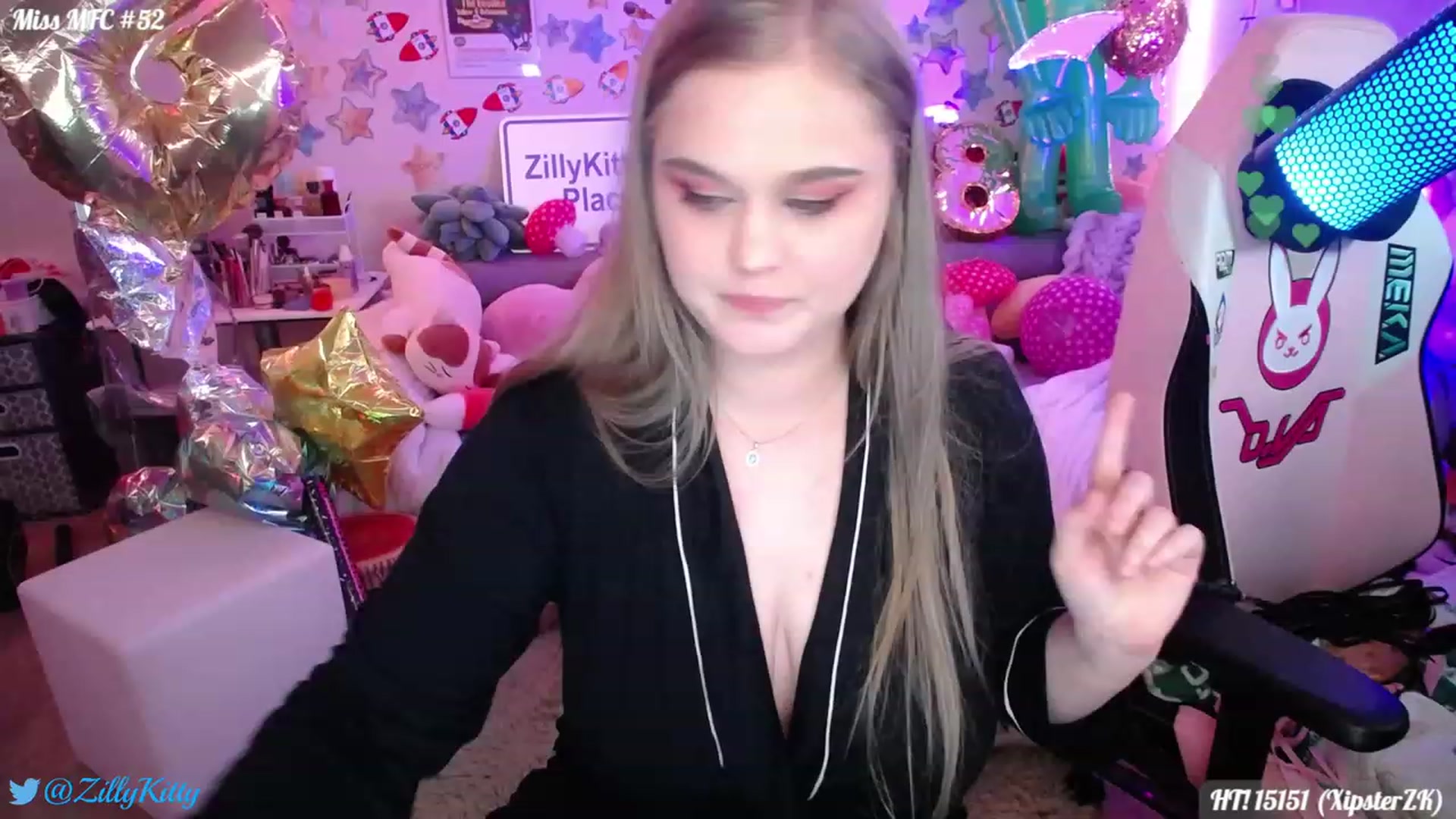 Gallery image thumbnail from ZillyKitty's myfreecams stream on, 07/22/2023, 02:44 image 10 of 20