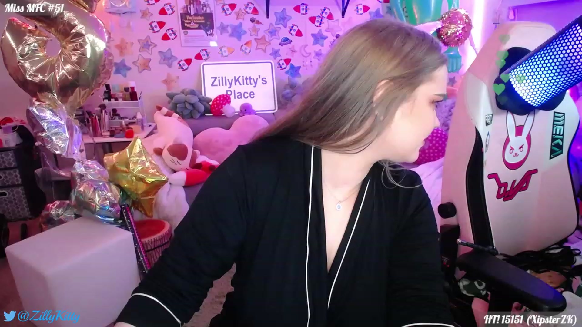 Gallery image thumbnail from ZillyKitty's myfreecams stream on, 07/22/2023, 02:44 image 2 of 20