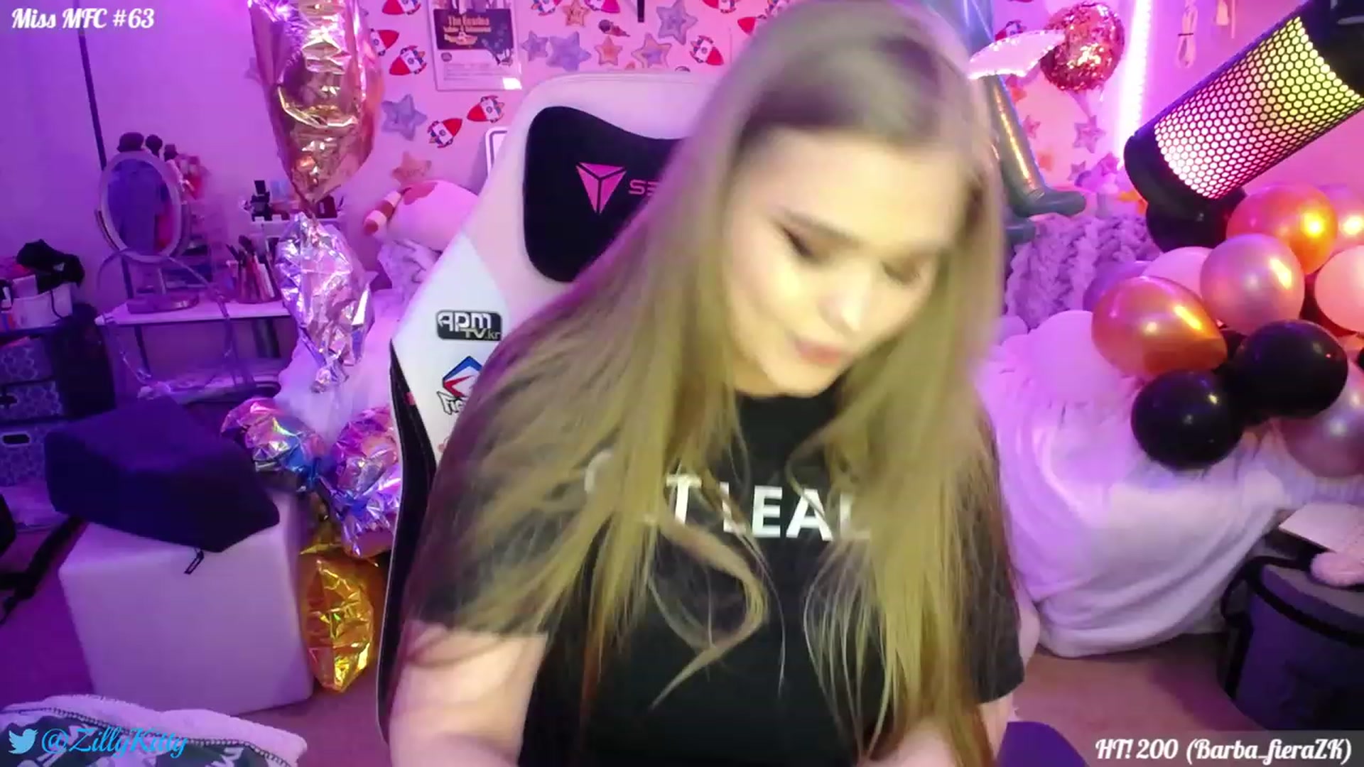 Gallery image thumbnail from ZillyKitty's myfreecams stream on, 07/29/2023, 22:08 image 17 of 20