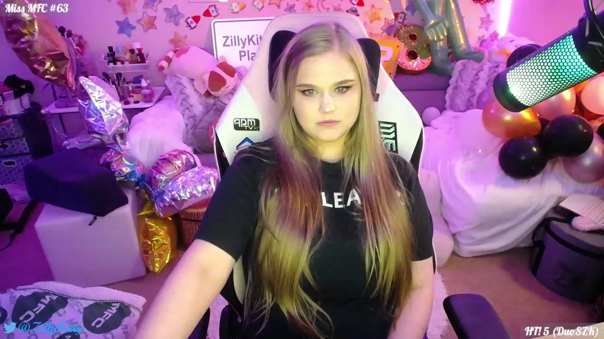 Gallery image thumbnail from ZillyKitty's myfreecams stream on, 07/29/2023, 22:08 image 7 of 20