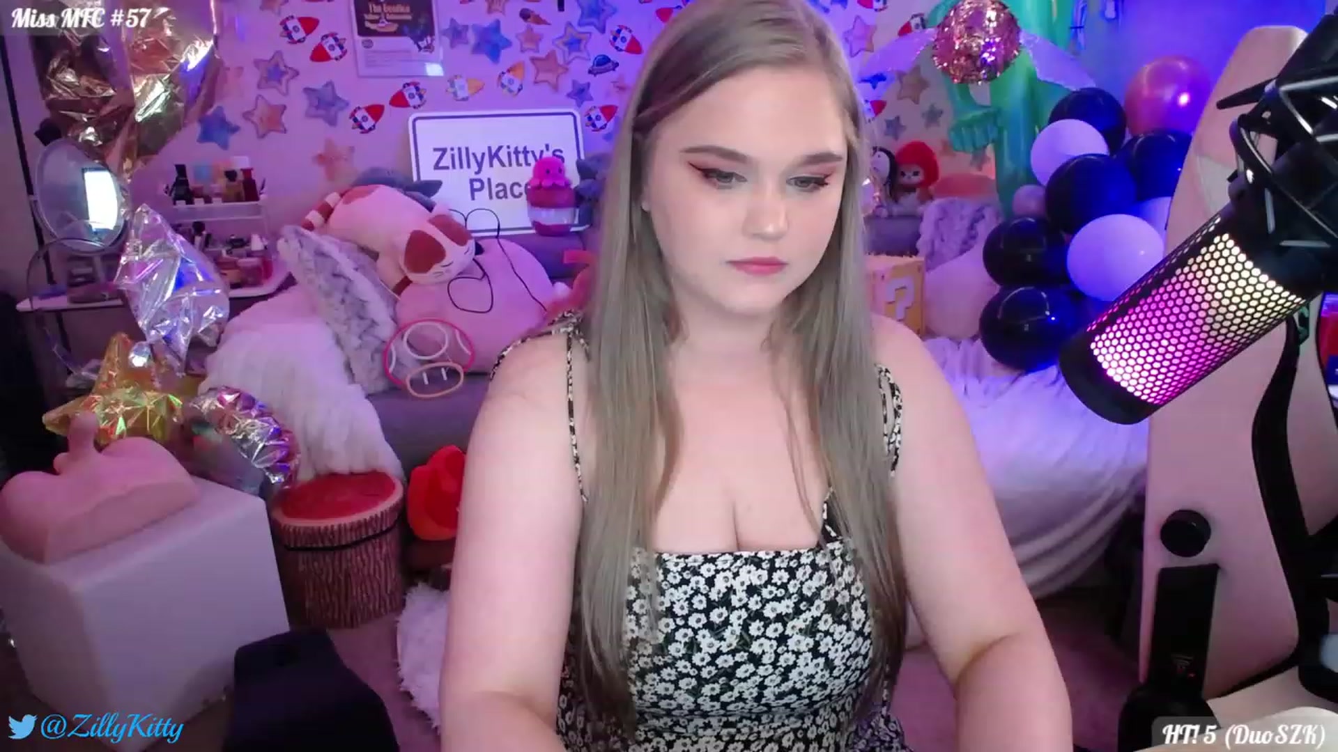 Gallery image thumbnail from ZillyKitty's myfreecams stream on, 07/31/2023, 21:28 image 4 of 20