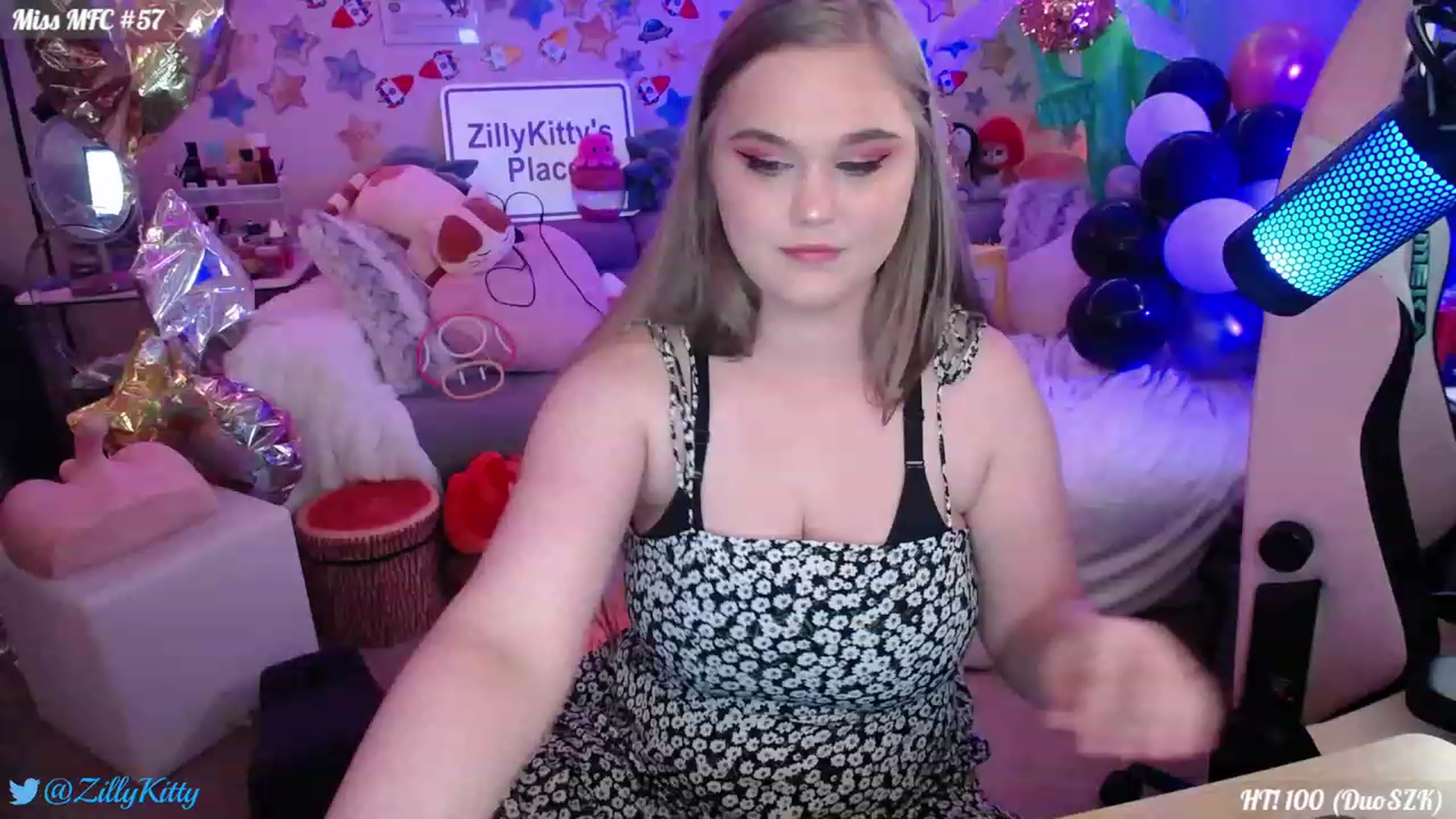 Gallery image thumbnail from ZillyKitty's myfreecams stream on, 07/31/2023, 21:41 image 6 of 20