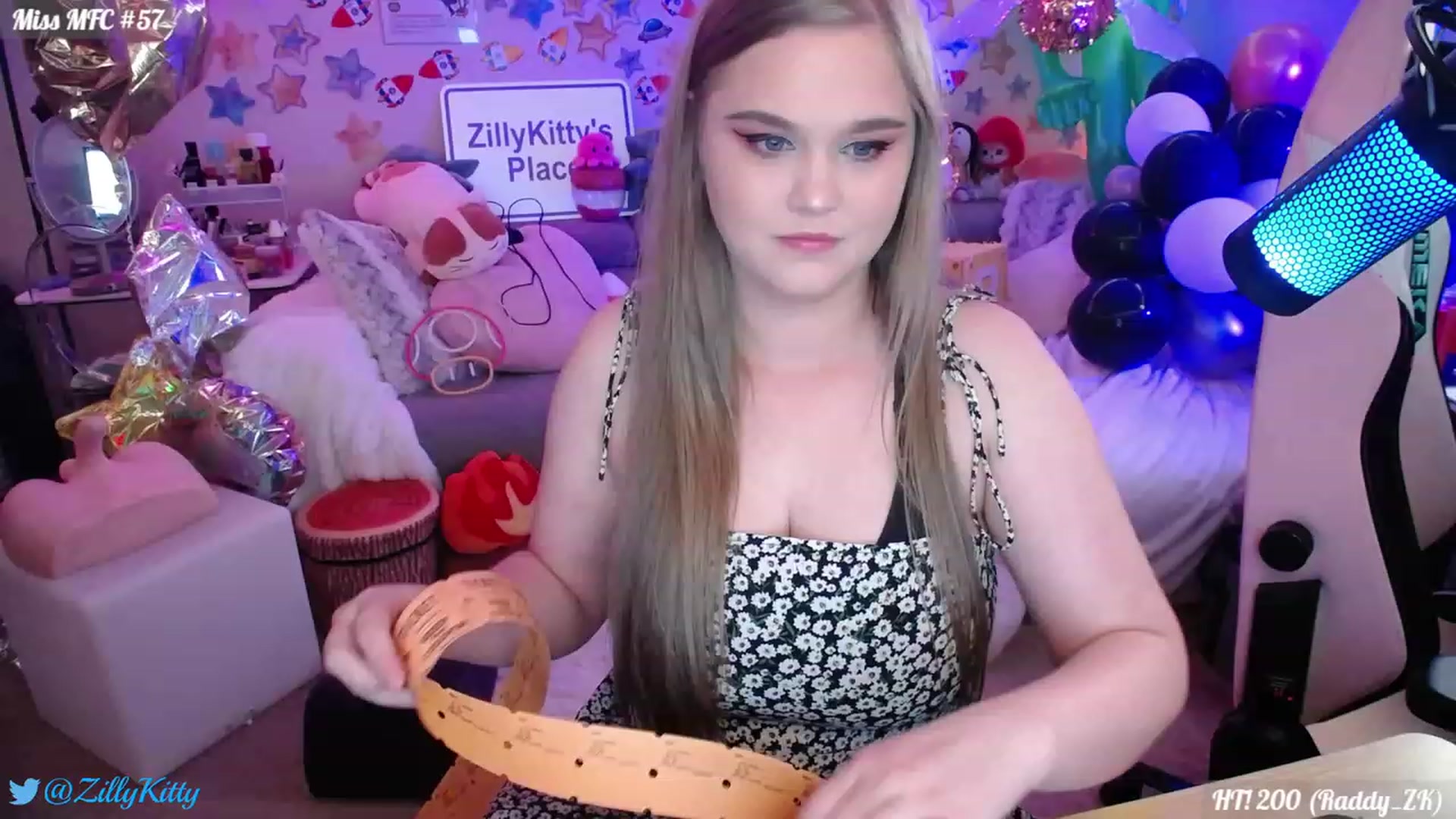Gallery image thumbnail from ZillyKitty's myfreecams stream on, 07/31/2023, 22:07 image 6 of 20