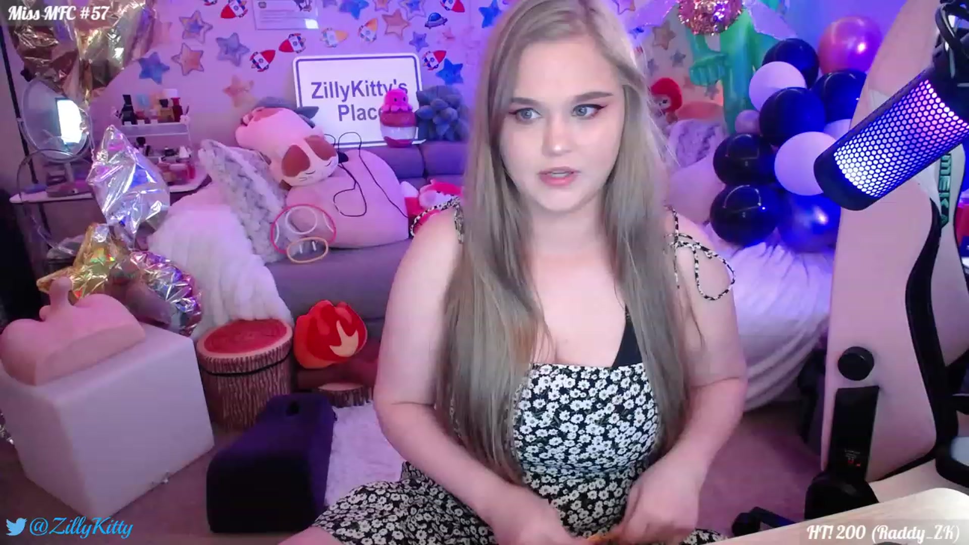 Gallery image thumbnail from ZillyKitty's myfreecams stream on, 07/31/2023, 22:07 image 3 of 20