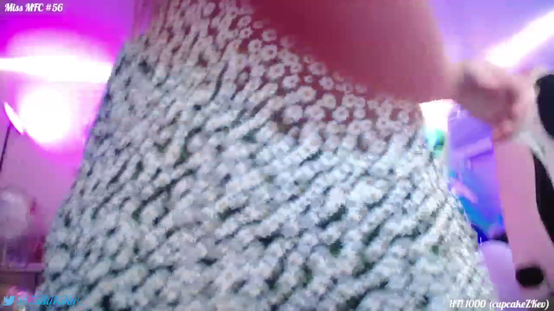 Gallery image thumbnail from ZillyKitty's myfreecams stream on, 08/01/2023, 24:03 image 14 of 20