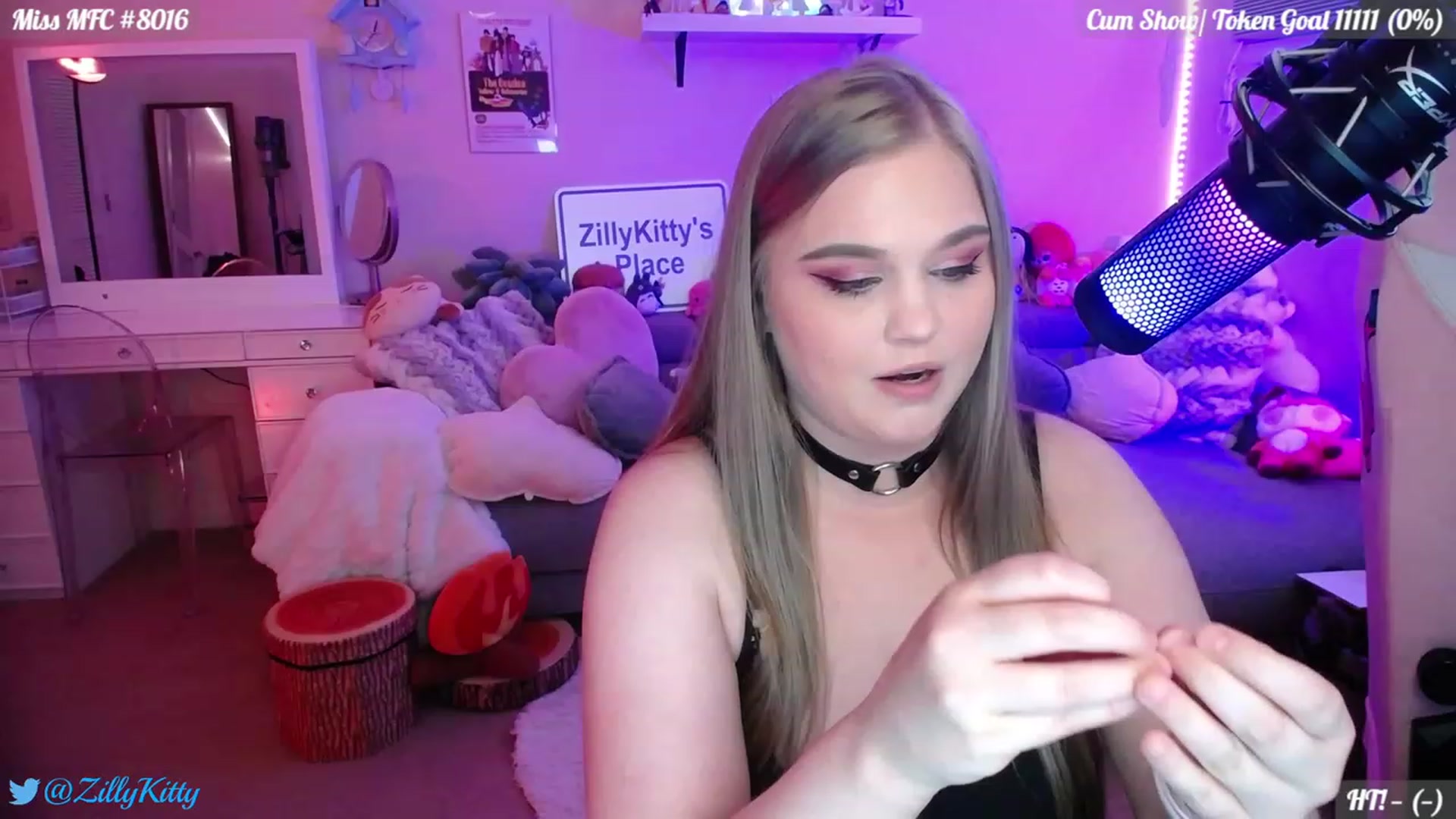 Gallery image thumbnail from ZillyKitty's myfreecams stream on, 08/15/2023, 19:54 image 5 of 20