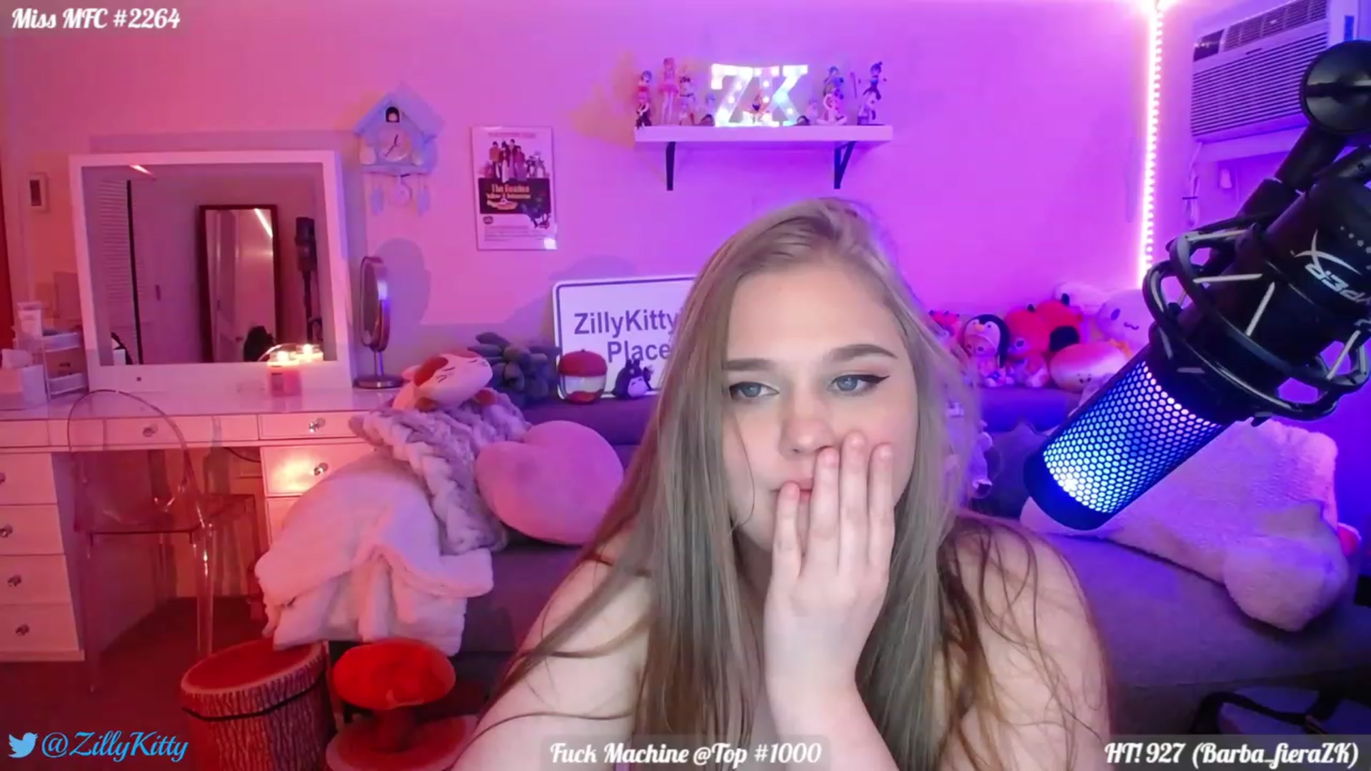 Gallery image thumbnail from ZillyKitty's myfreecams stream on, 08/18/2023, 23:13 image 8 of 20