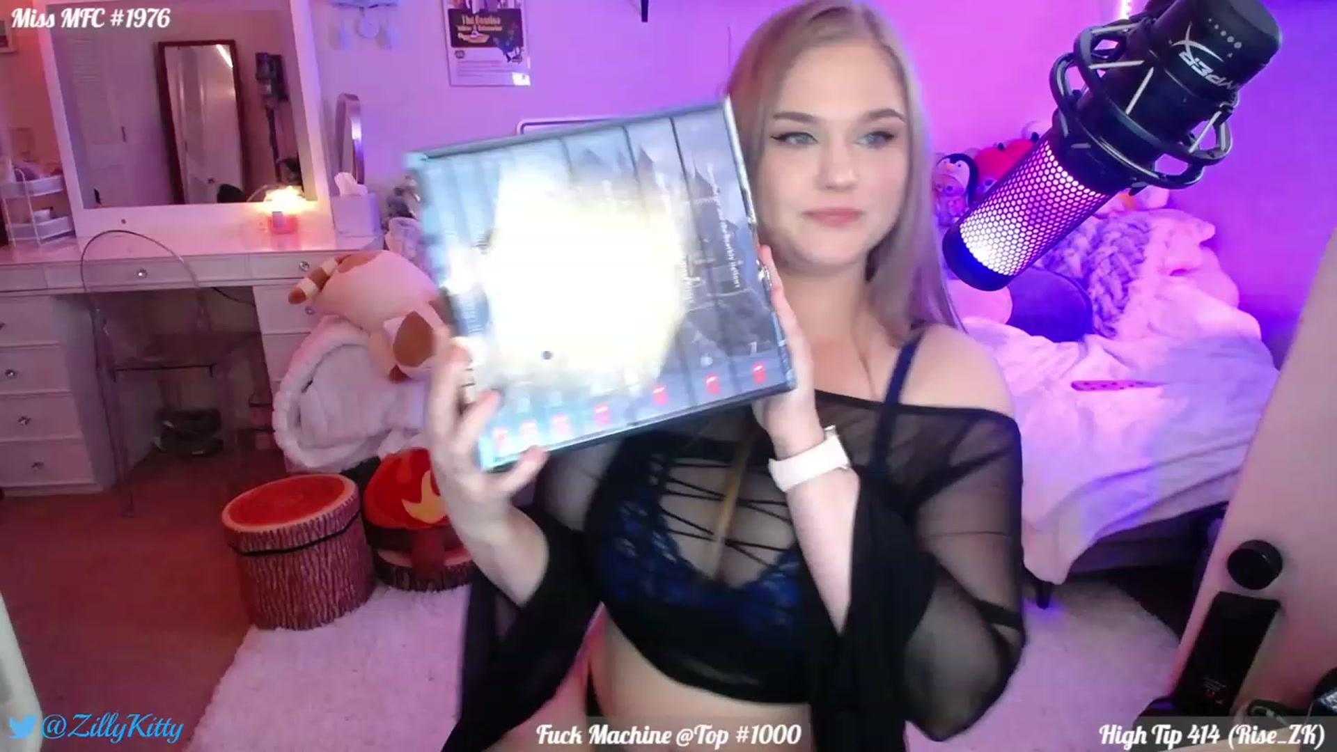 Gallery image thumbnail from ZillyKitty's myfreecams stream on, 08/31/2023, 24:27 image 5 of 20
