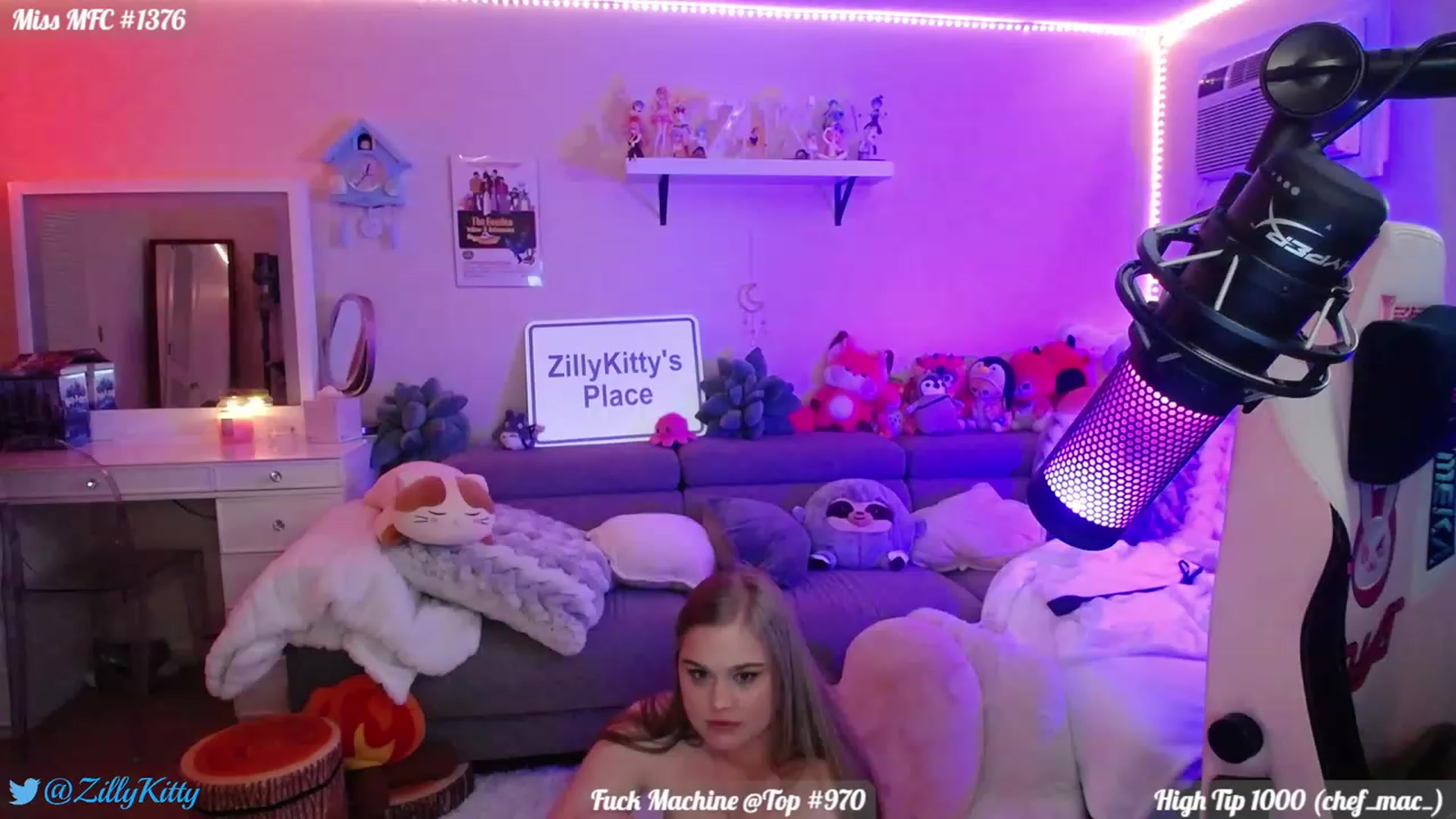 Gallery image thumbnail from ZillyKitty's myfreecams stream on, 09/01/2023, 02:05 image 16 of 20