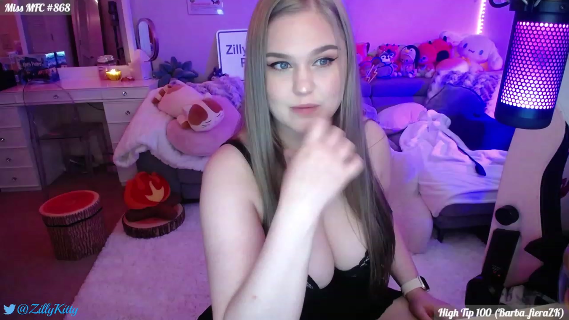 Gallery image thumbnail from ZillyKitty's myfreecams stream on, 09/09/2023, 23:00 image 11 of 20