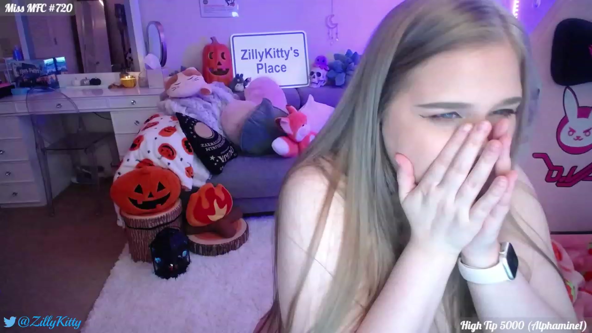 Gallery image thumbnail from ZillyKitty's myfreecams stream on, 09/20/2023, 01:29 image 1 of 20