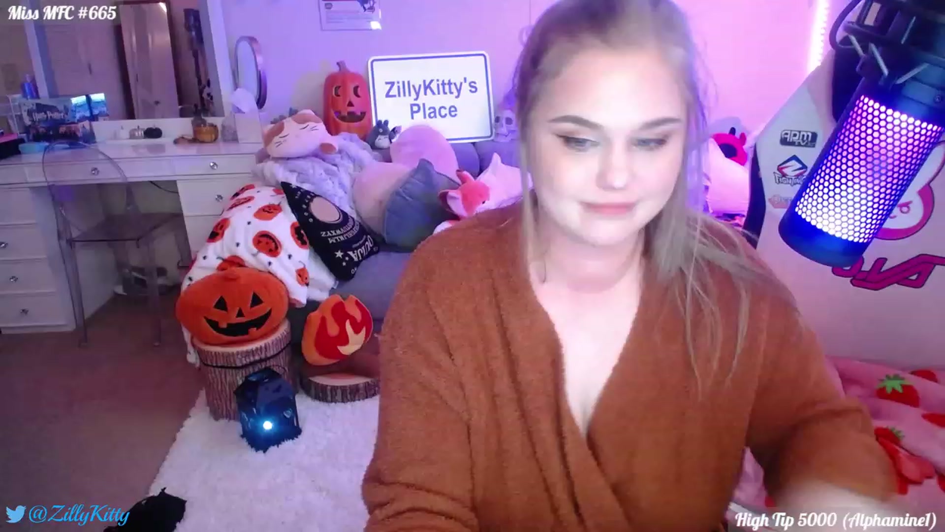 Gallery image thumbnail from ZillyKitty's myfreecams stream on, 09/20/2023, 02:04 image 19 of 20