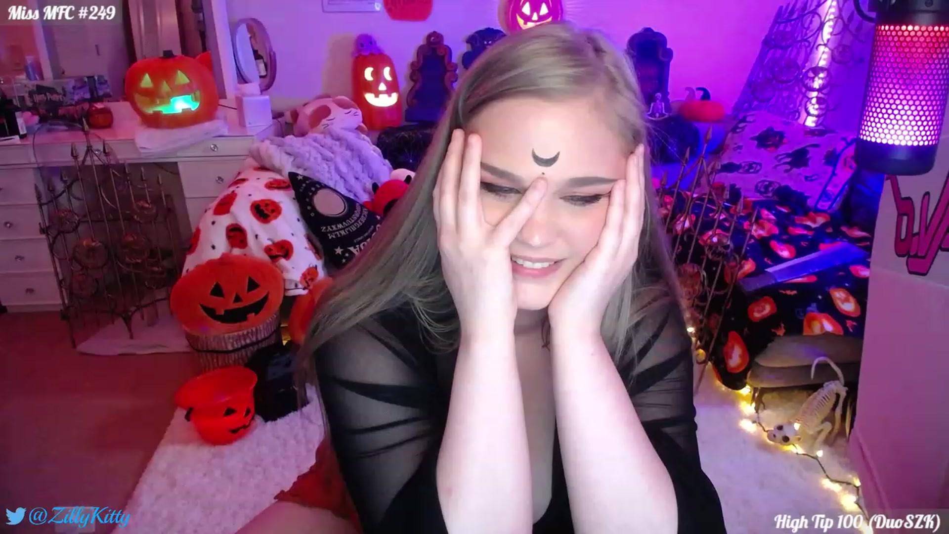 Gallery image thumbnail from ZillyKitty's myfreecams stream on, 10/02/2023, 23:01 image 12 of 20