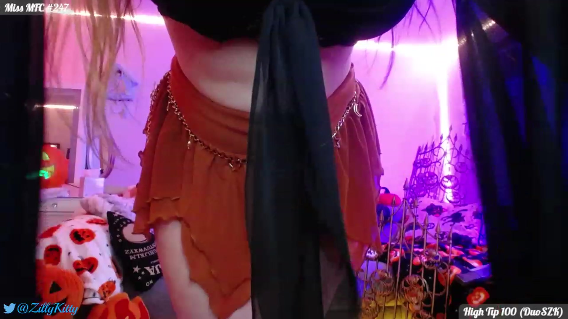 Gallery image thumbnail from ZillyKitty's myfreecams stream on, 10/02/2023, 23:01 image 18 of 20