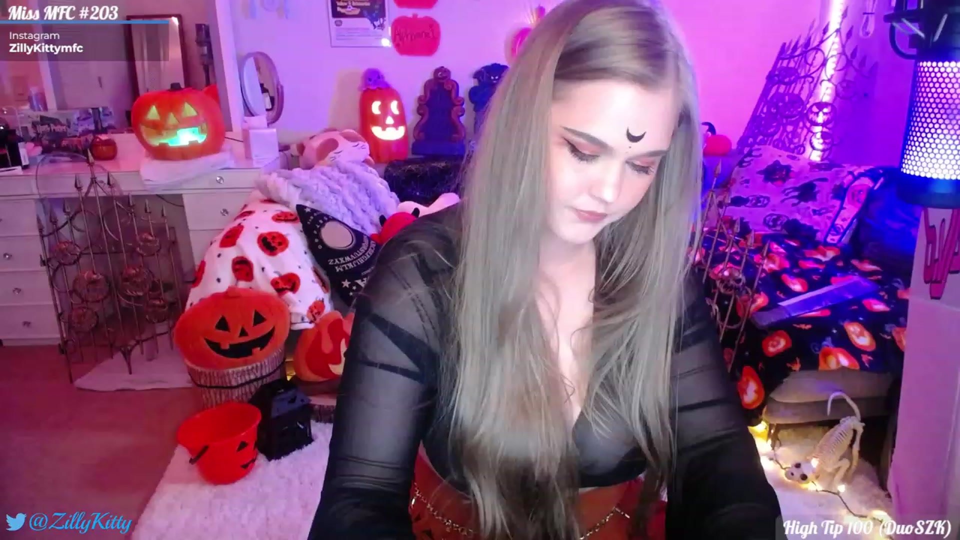 Gallery image thumbnail from ZillyKitty's myfreecams stream on, 10/02/2023, 23:29 image 8 of 20