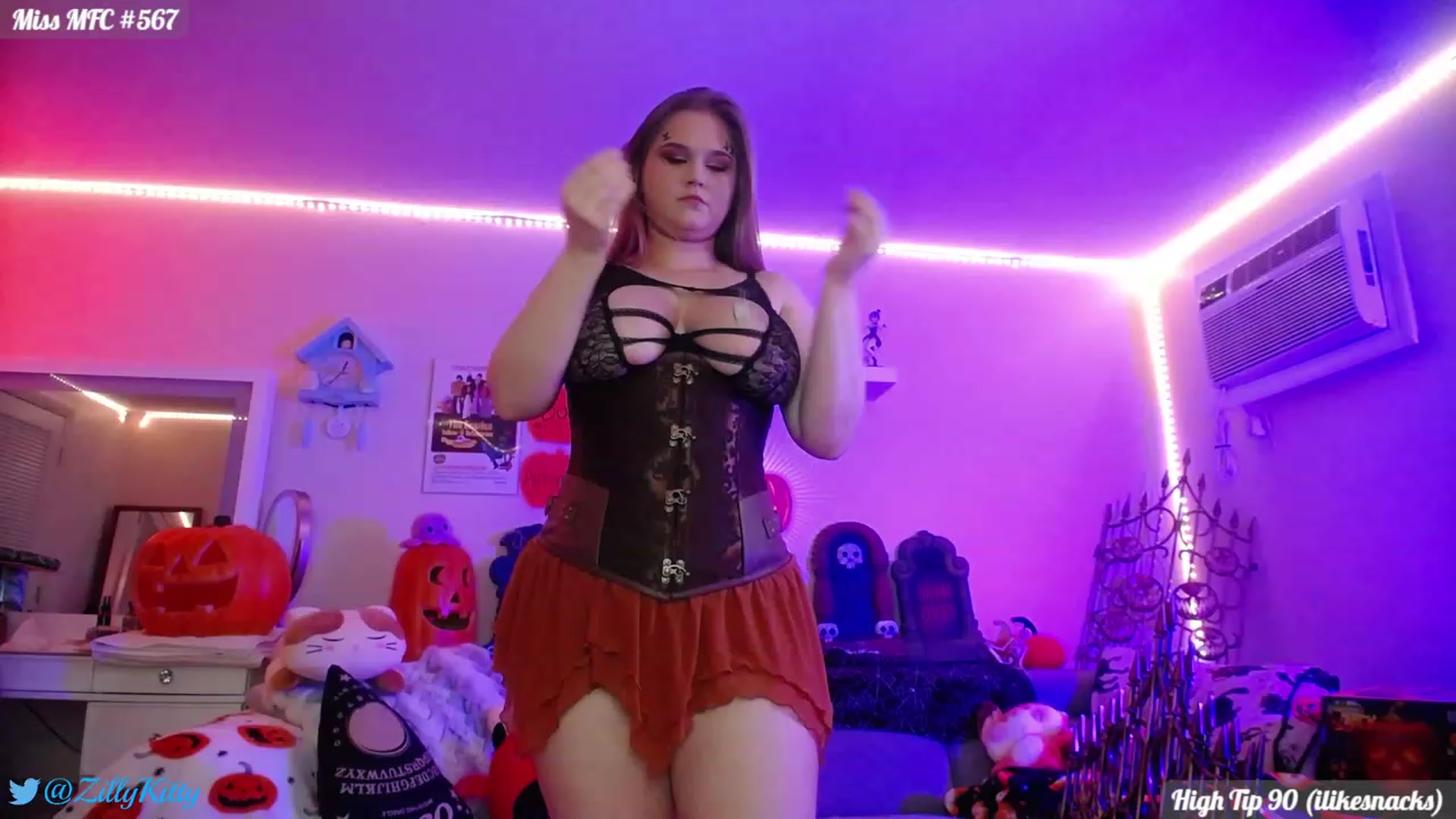 Gallery image thumbnail from ZillyKitty's myfreecams stream on, 10/05/2023, 23:28 image 5 of 20