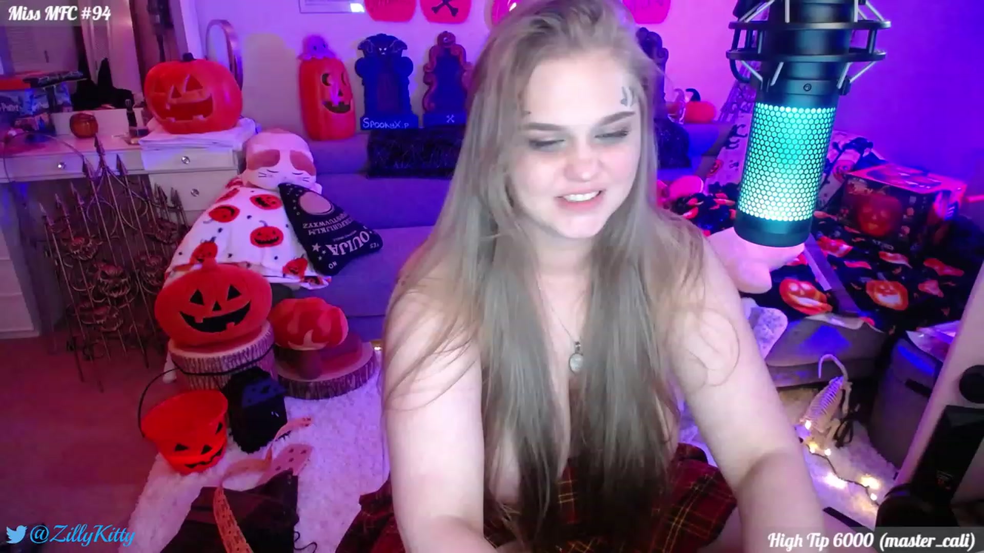 Gallery image thumbnail from ZillyKitty's myfreecams stream on, 10/06/2023, 05:45 image 19 of 20