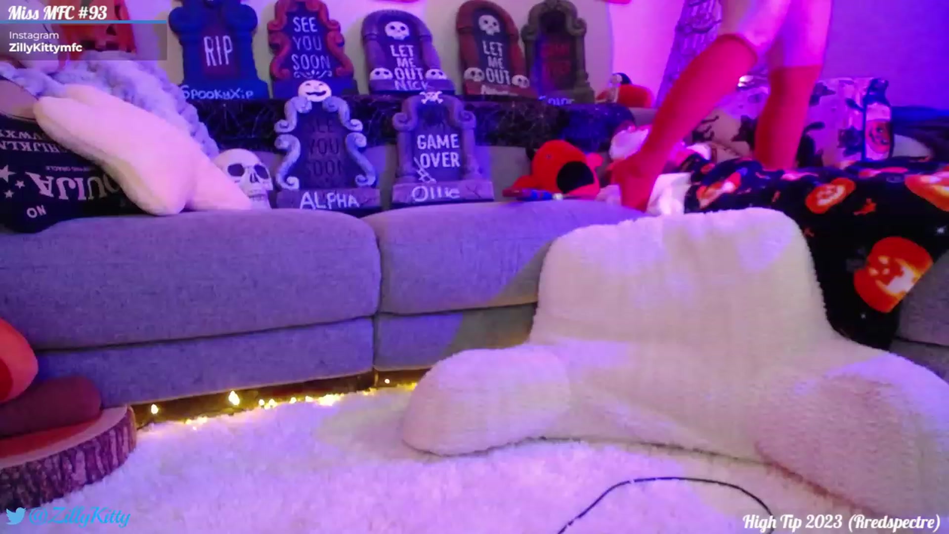 Gallery image thumbnail from ZillyKitty's myfreecams stream on, 10/08/2023, 01:49 image 6 of 20