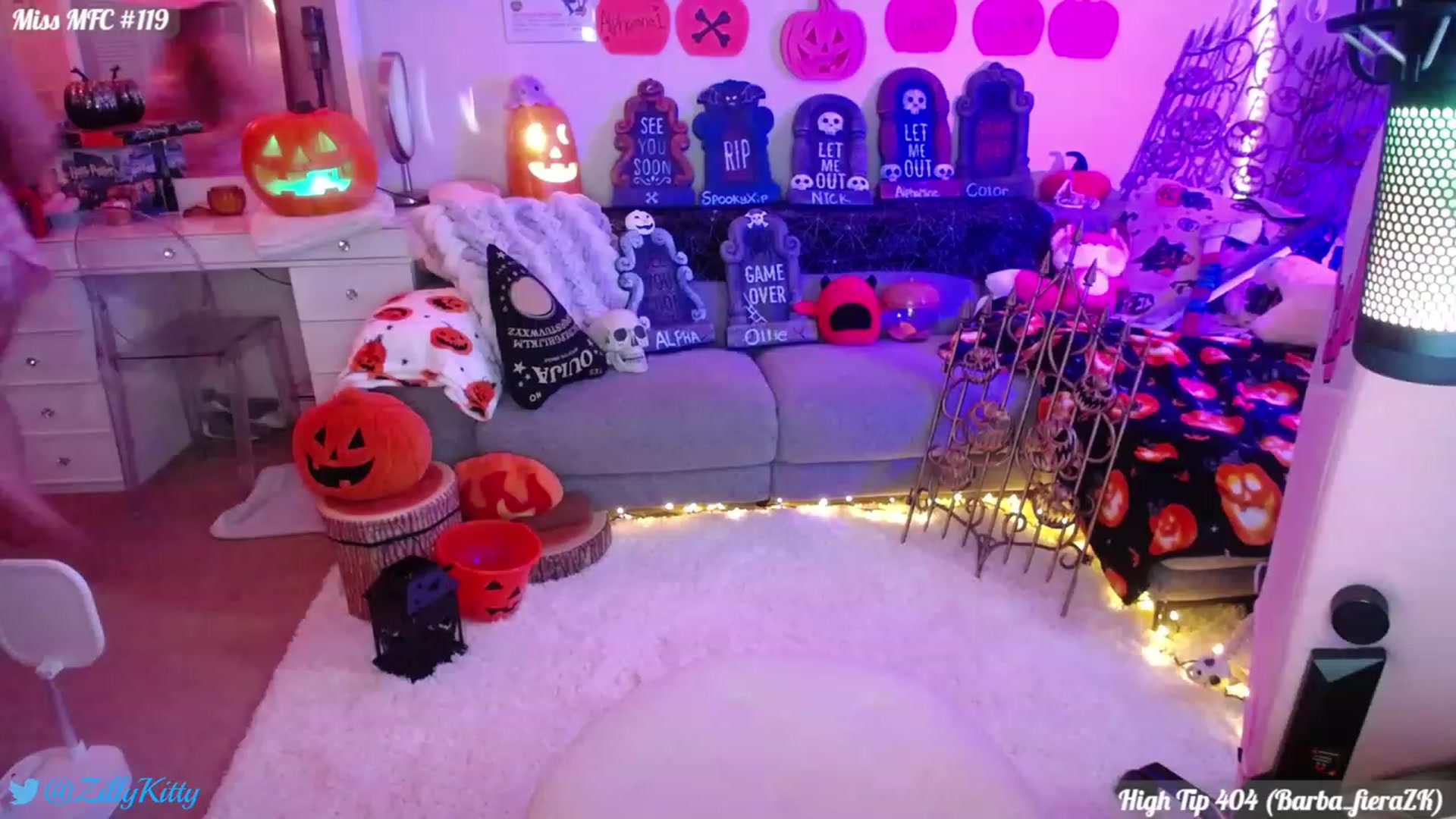 Gallery image thumbnail from ZillyKitty's myfreecams stream on, 10/10/2023, 24:02 image 8 of 20