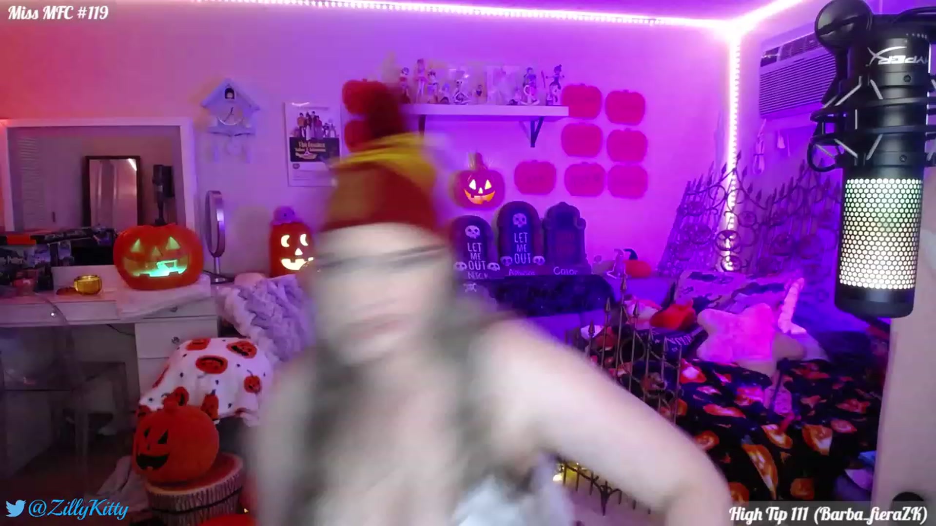 Gallery image thumbnail from ZillyKitty's myfreecams stream on, 10/12/2023, 23:10 image 16 of 20