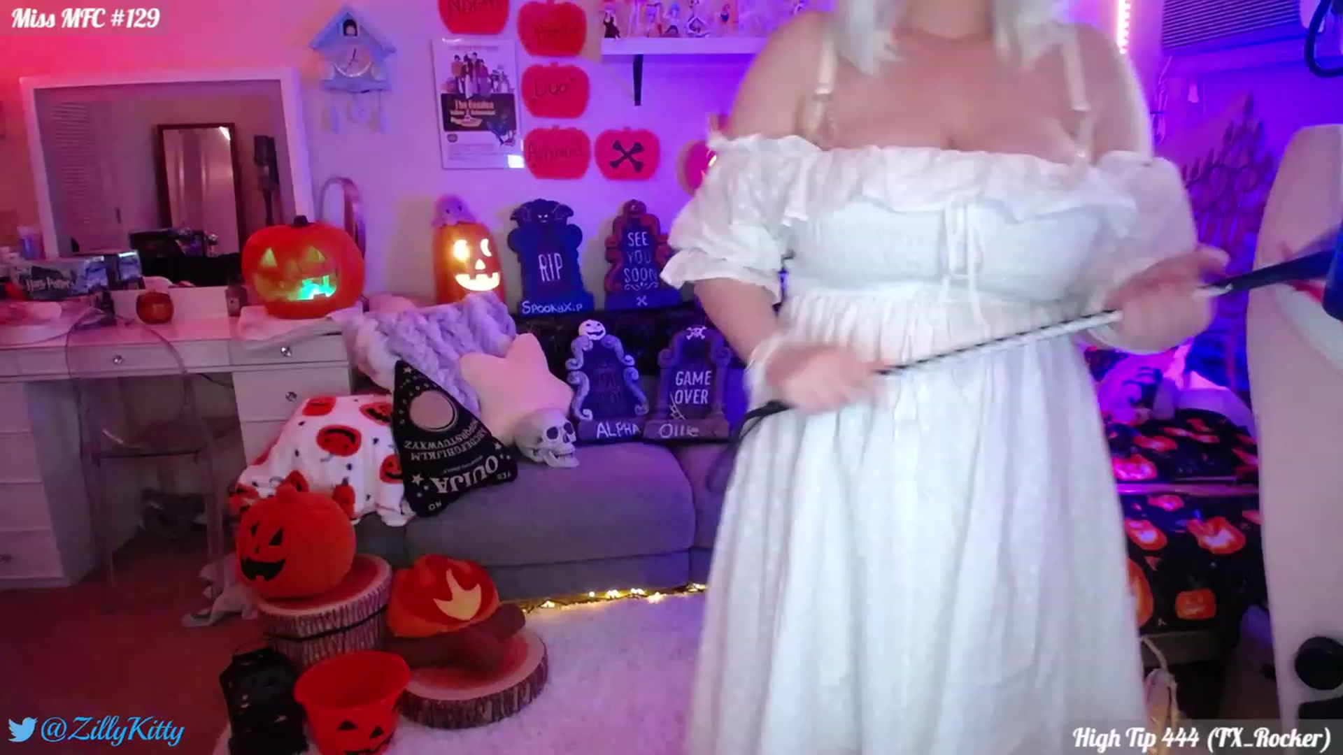 Gallery image thumbnail from ZillyKitty's myfreecams stream on, 10/14/2023, 24:41 image 7 of 20