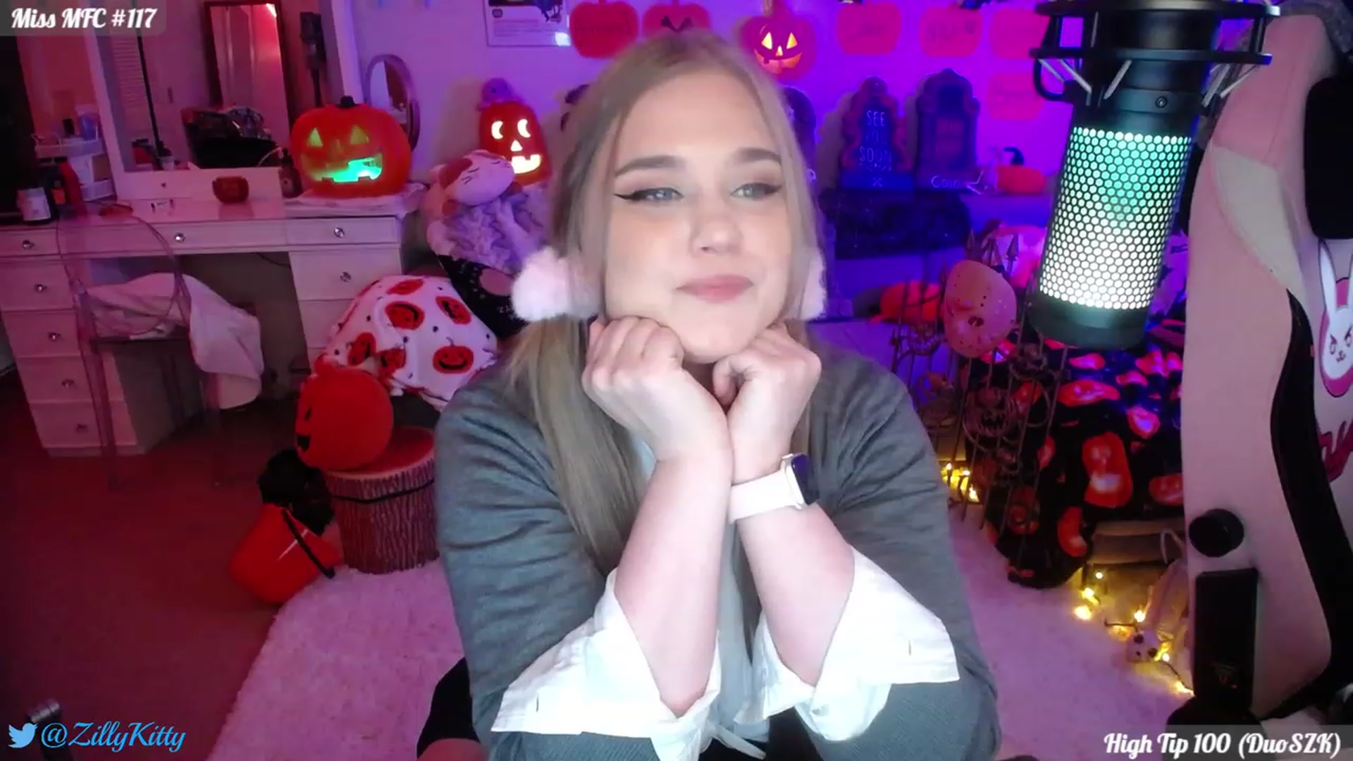 Gallery image thumbnail from ZillyKitty's myfreecams stream on, 10/16/2023, 22:33 image 14 of 20
