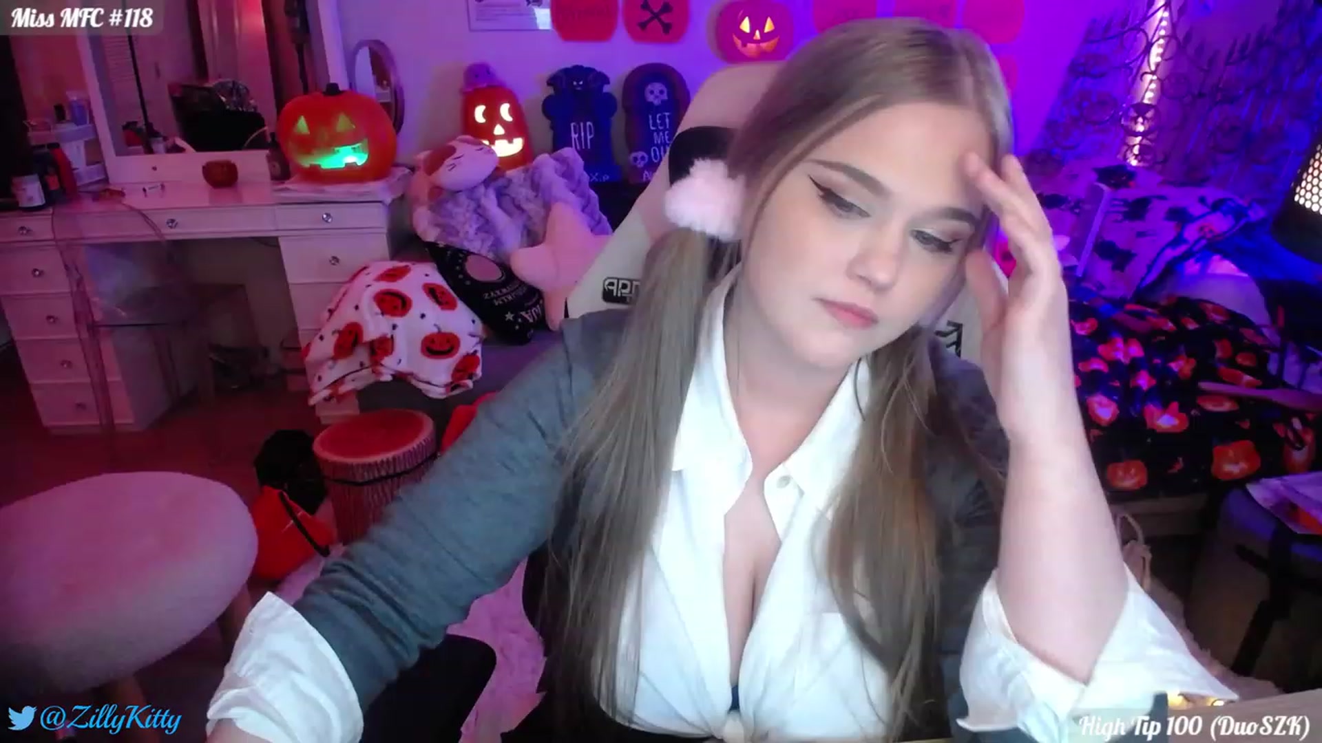 Gallery image thumbnail from ZillyKitty's myfreecams stream on, 10/16/2023, 23:25 image 2 of 20