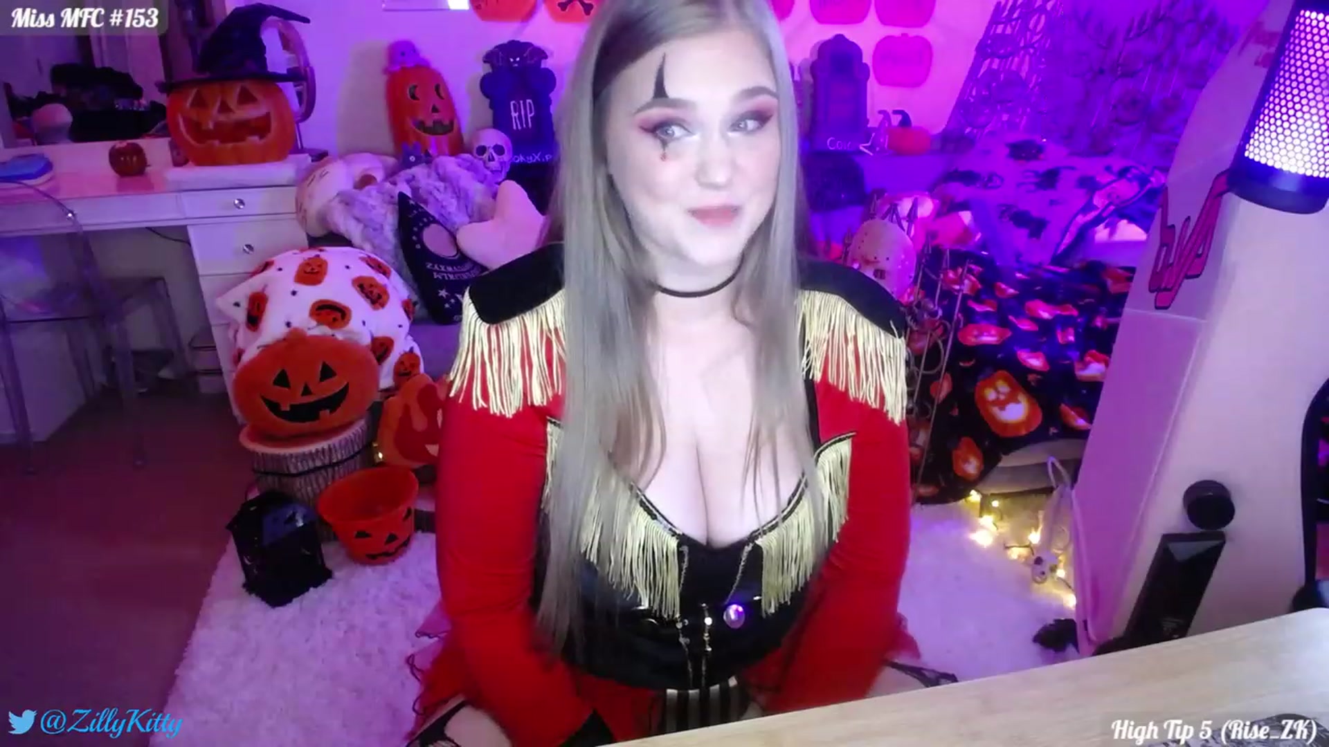 Gallery image thumbnail from ZillyKitty's myfreecams stream on, 10/19/2023, 22:21 image 8 of 20