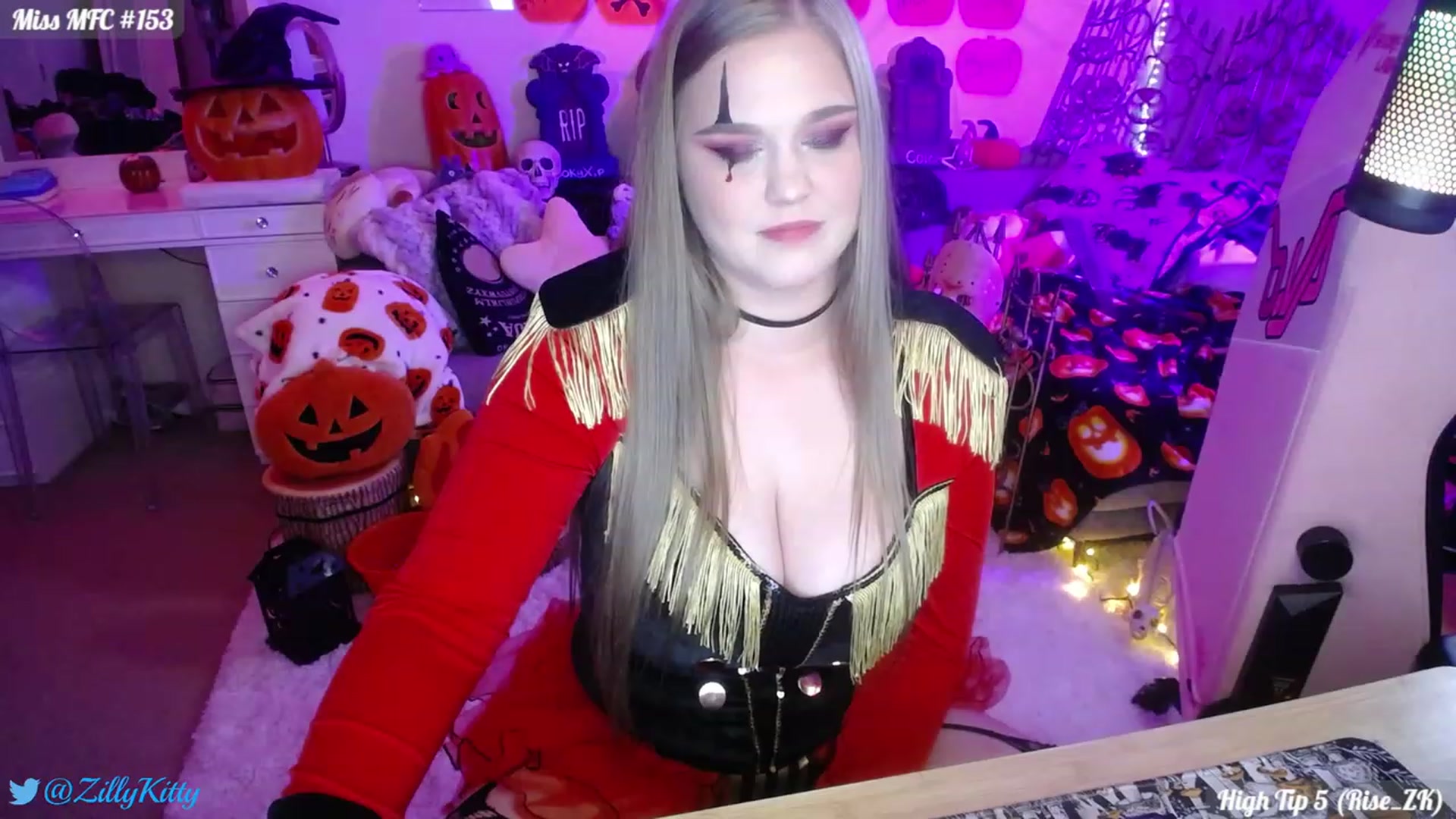 Gallery image thumbnail from ZillyKitty's myfreecams stream on, 10/19/2023, 22:21 image 9 of 20