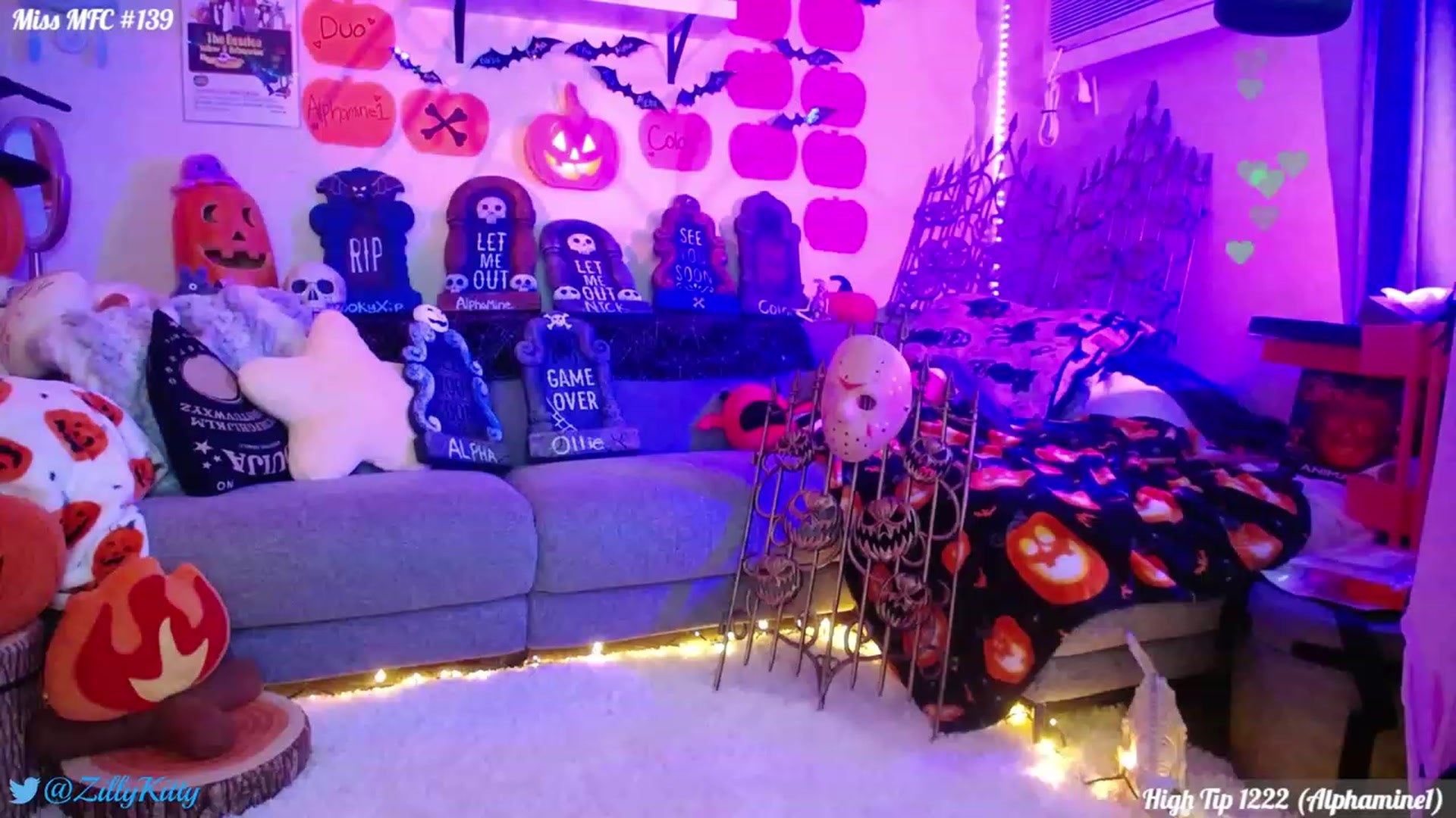 Gallery image thumbnail from ZillyKitty's myfreecams stream on, 10/20/2023, 24:04 image 18 of 20