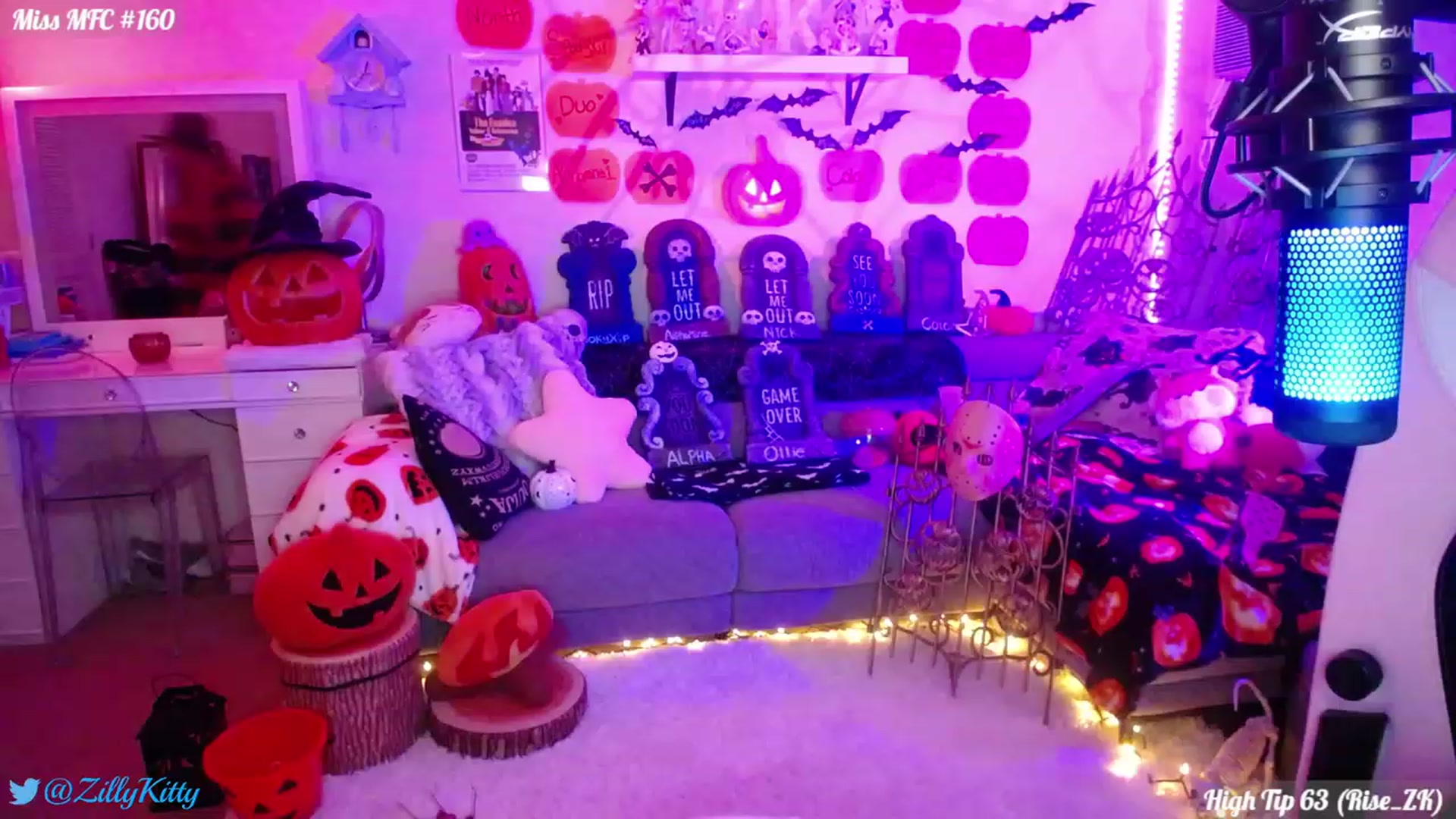 Gallery image thumbnail from ZillyKitty's myfreecams stream on, 10/21/2023, 22:48 image 18 of 20