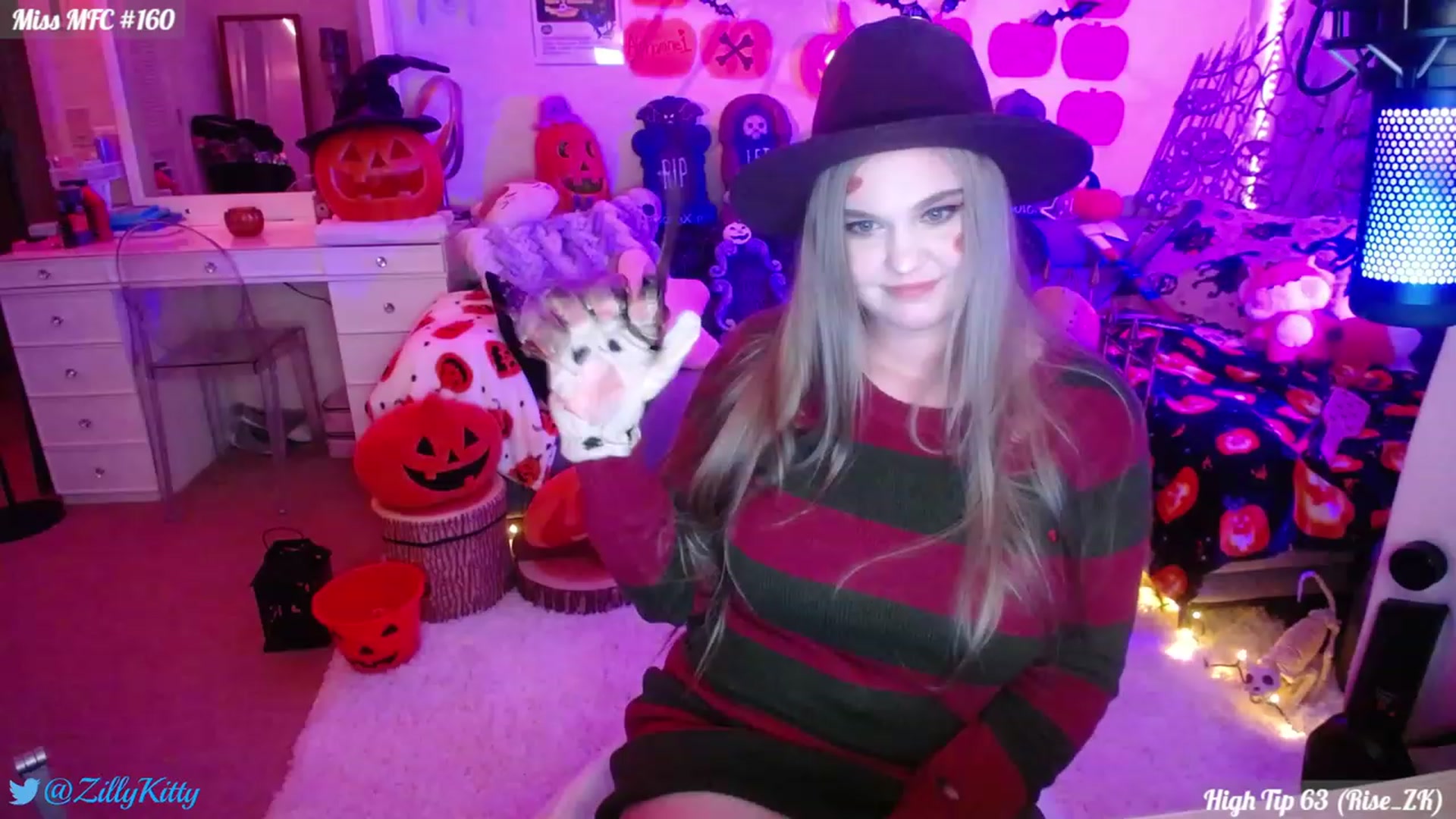 Gallery image thumbnail from ZillyKitty's myfreecams stream on, 10/21/2023, 22:48 image 17 of 20