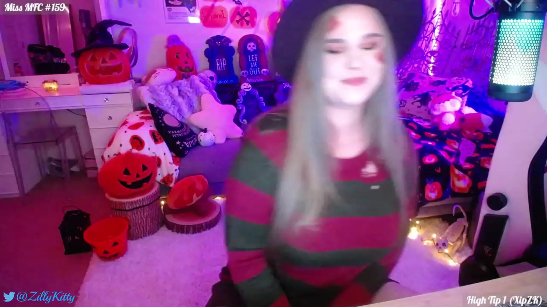 Gallery image thumbnail from ZillyKitty's myfreecams stream on, 10/21/2023, 22:48 image 2 of 20