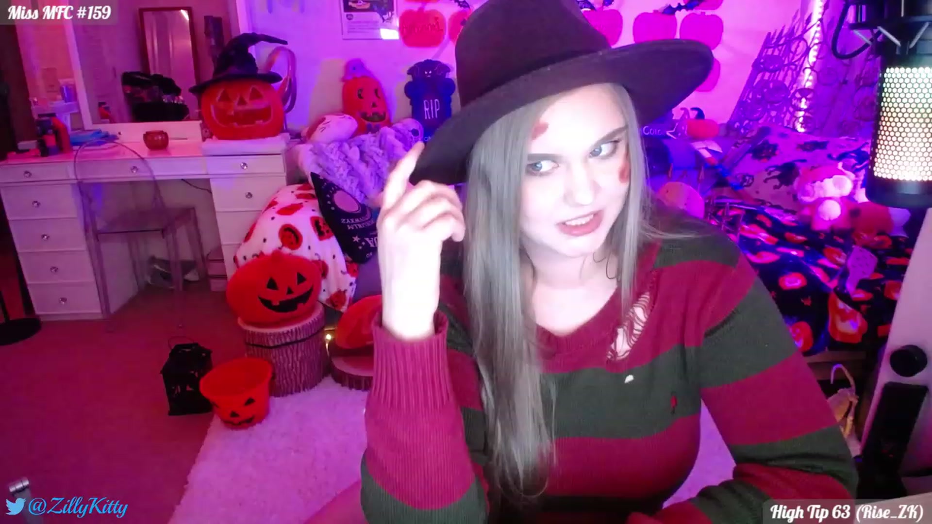 Gallery image thumbnail from ZillyKitty's myfreecams stream on, 10/21/2023, 22:48 image 13 of 20