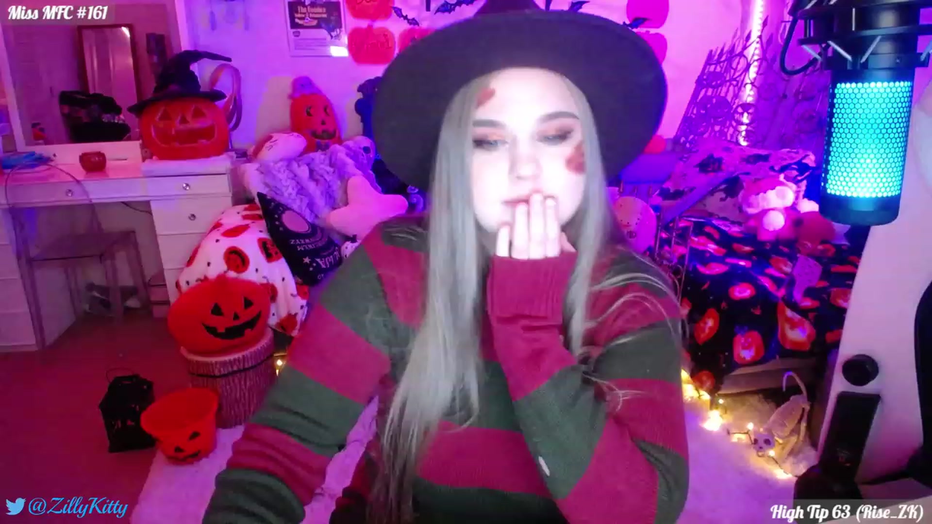 Gallery image thumbnail from ZillyKitty's myfreecams stream on, 10/21/2023, 22:48 image 19 of 20