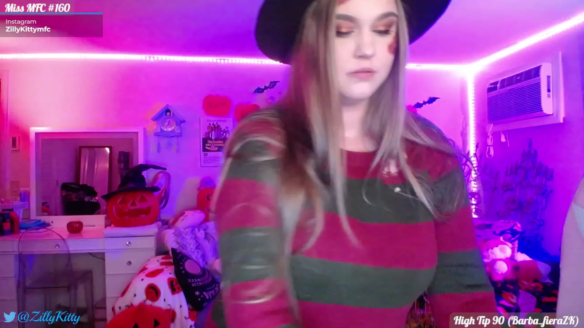 Gallery image thumbnail from ZillyKitty's myfreecams stream on, 10/22/2023, 01:21 image 1 of 20