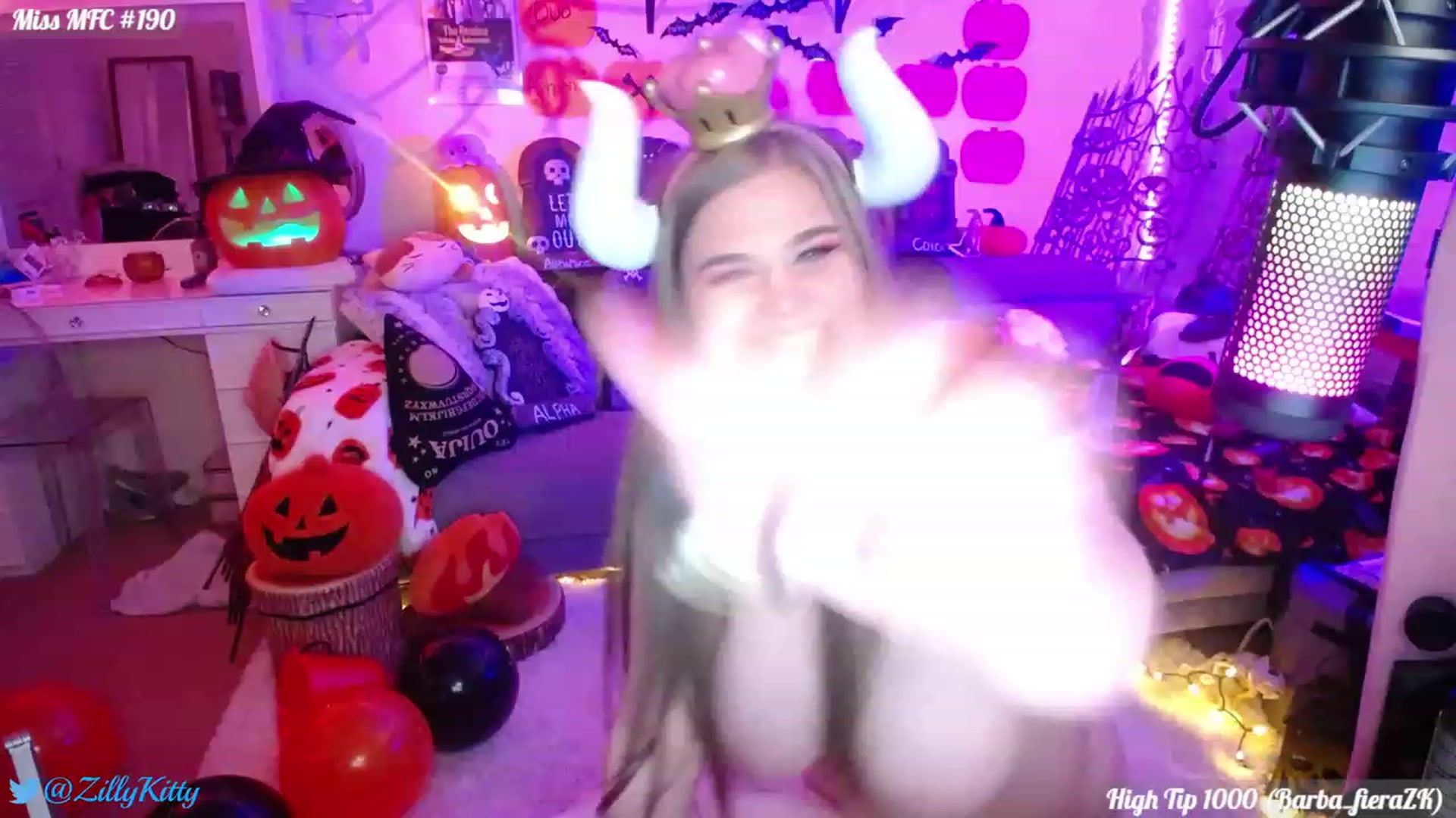 Gallery image thumbnail from ZillyKitty's myfreecams stream on, 11/01/2023, 02:51 image 9 of 20