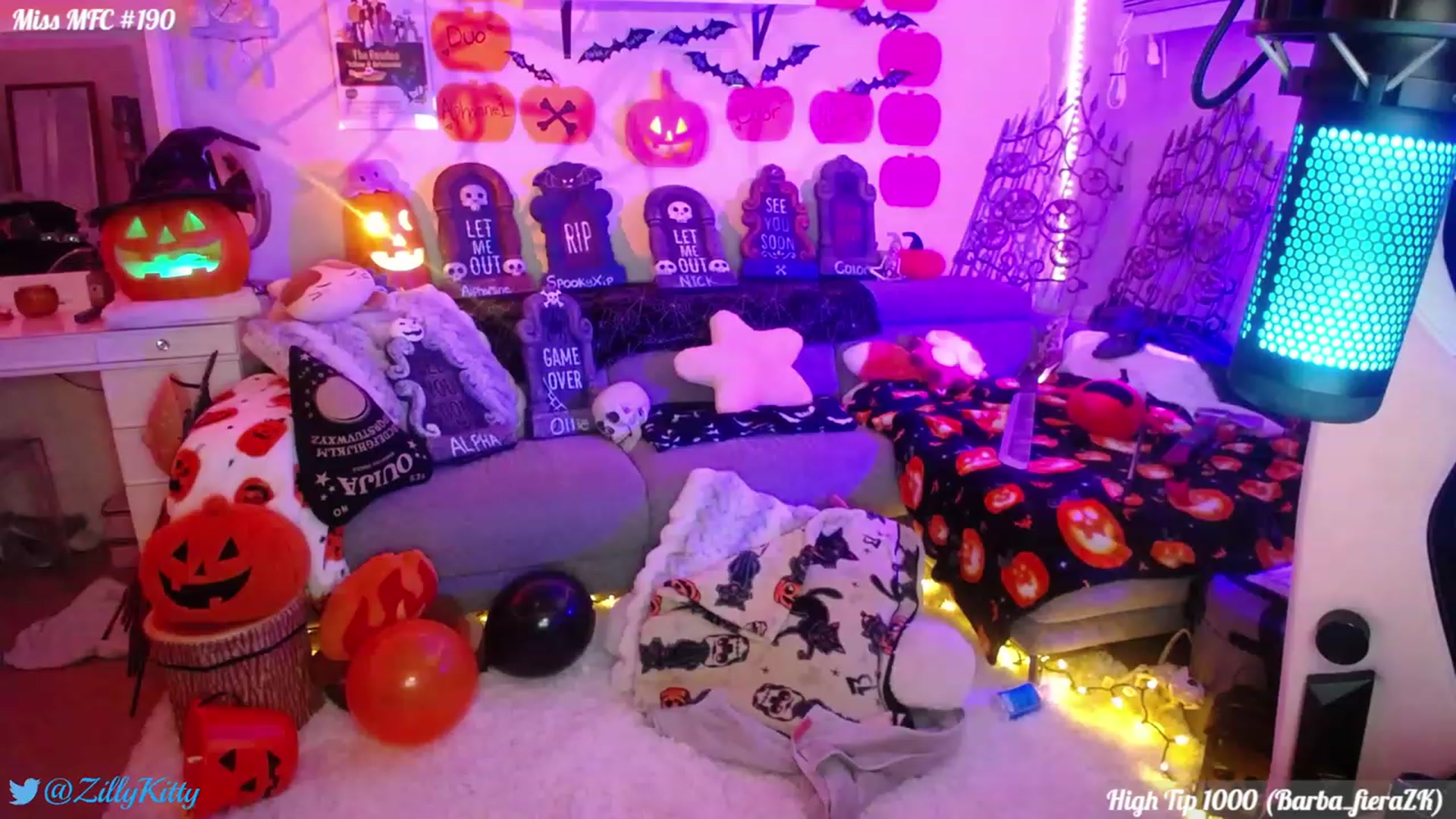 Gallery image thumbnail from ZillyKitty's myfreecams stream on, 11/01/2023, 04:34 image 7 of 20