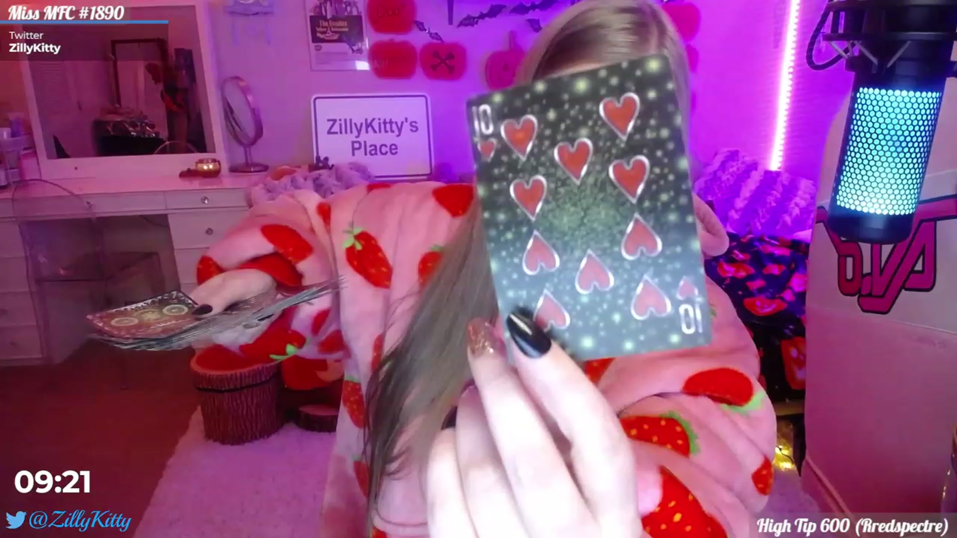 Gallery image thumbnail from ZillyKitty's myfreecams stream on, 11/04/2023, 01:04 image 10 of 20