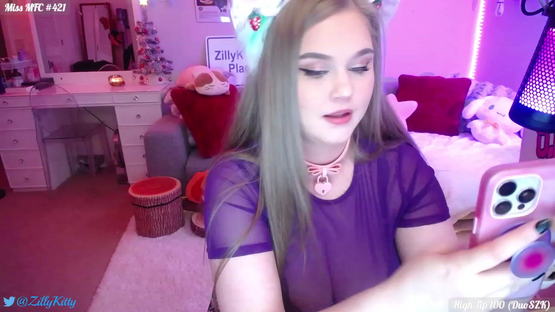 Gallery image thumbnail from ZillyKitty's myfreecams stream on, 11/08/2023, 23:07 image 8 of 20