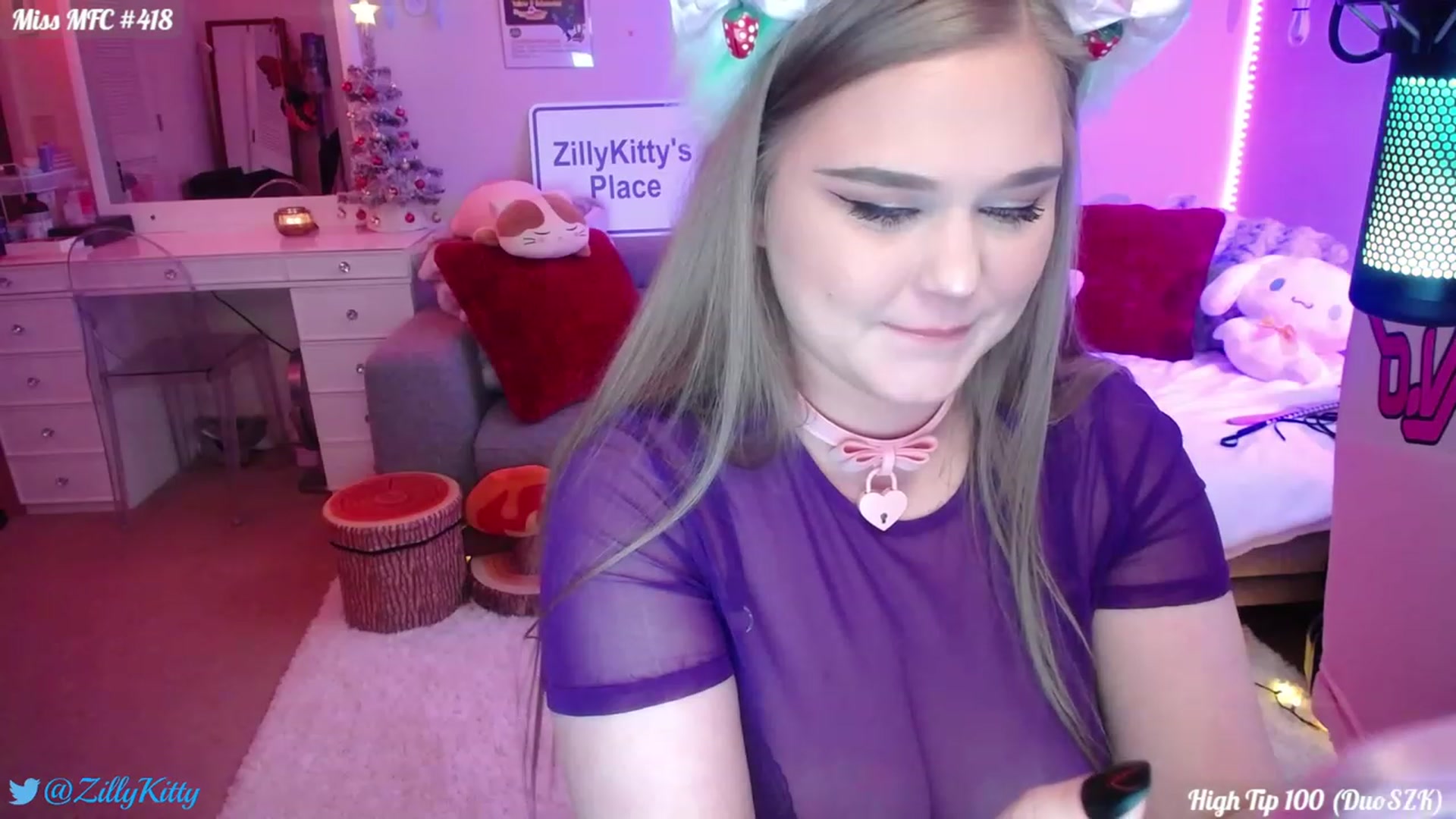 Gallery image thumbnail from ZillyKitty's myfreecams stream on, 11/08/2023, 23:07 image 15 of 20