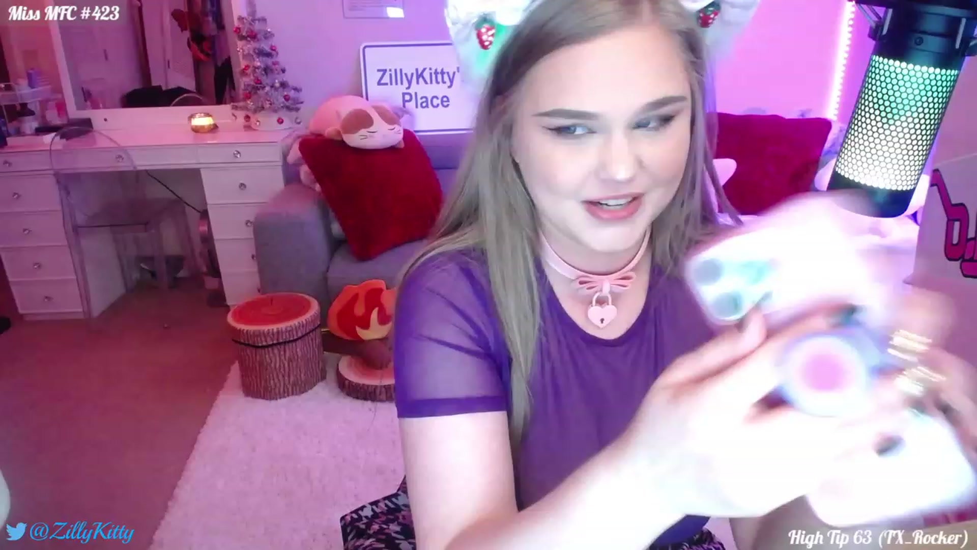 Gallery image thumbnail from ZillyKitty's myfreecams stream on, 11/08/2023, 23:07 image 3 of 20