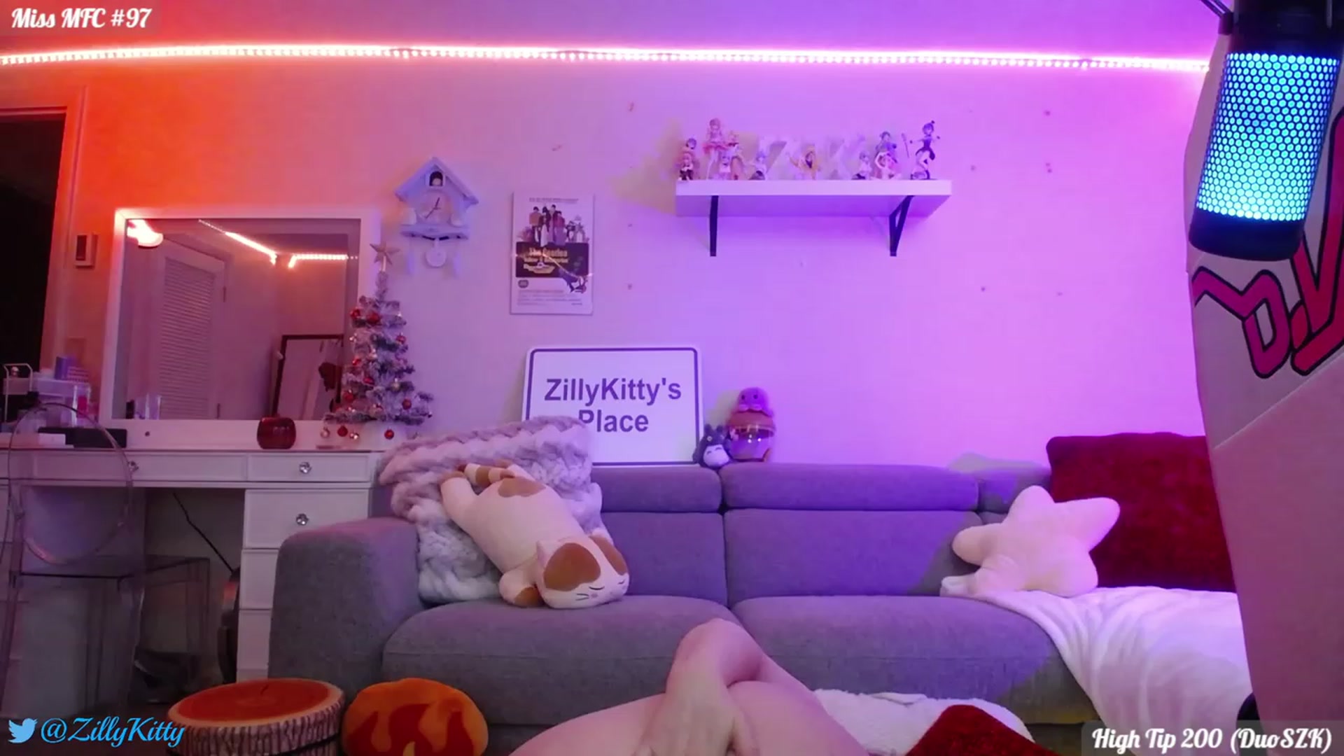 Gallery image thumbnail from ZillyKitty's myfreecams stream on, 11/09/2023, 08:32 image 4 of 20