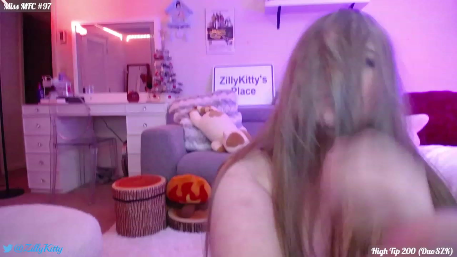 Gallery image thumbnail from ZillyKitty's myfreecams stream on, 11/09/2023, 08:32 image 2 of 20