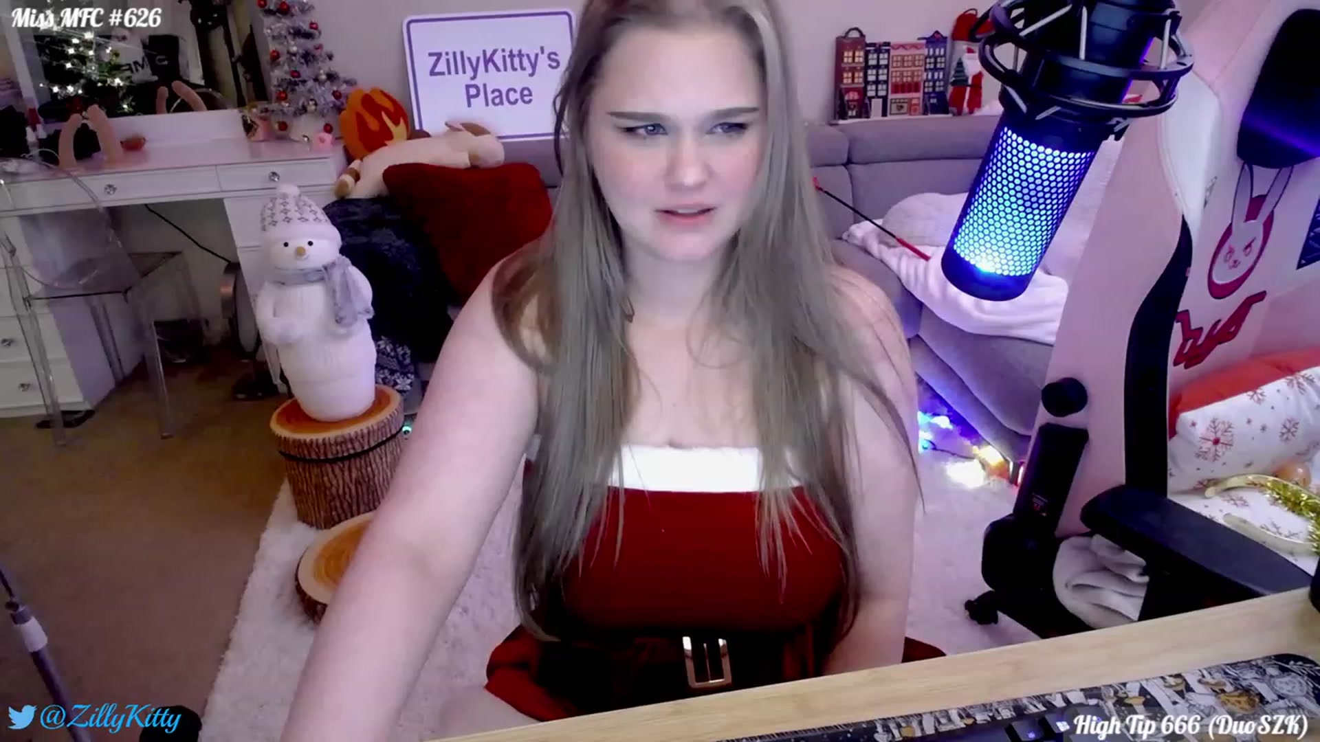 Gallery image thumbnail from ZillyKitty's myfreecams stream on, 12/08/2023, 24:31 image 13 of 20